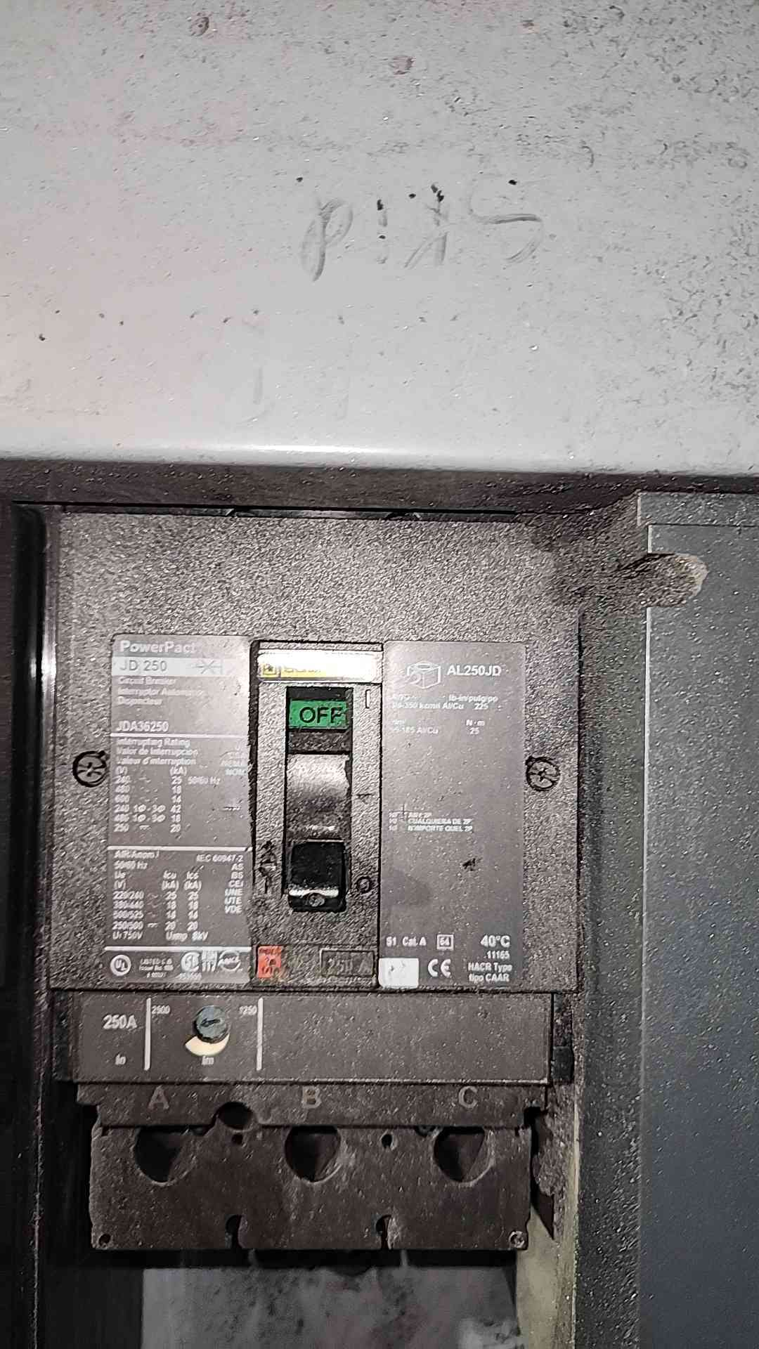 Square D NEMA 3R 1200A Outdoor I-Line Switchboard Panelboard 800A 400A 250A 60A Breakers