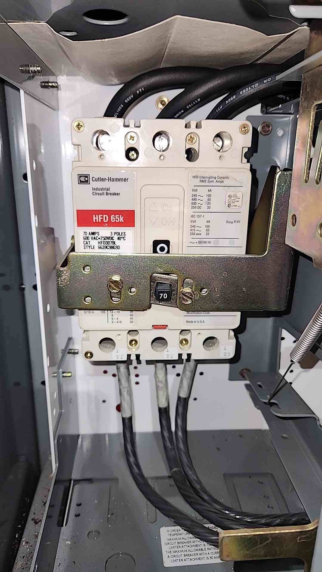 Allen-Bradley Centerline 2100 MCC 800A 600V 3PH 3-Section Lineup W/ Breakers