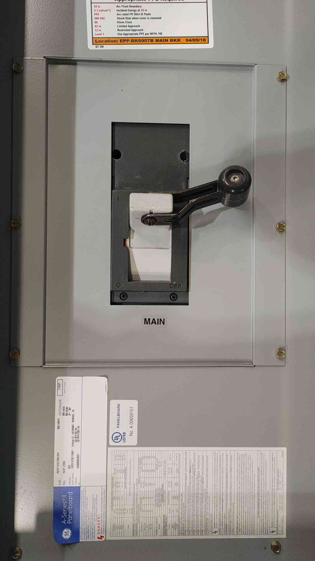 GE A-Series II Panelboard ADP3428KBX 800A 480V 3PH 3W Loaded Circuit Breakers