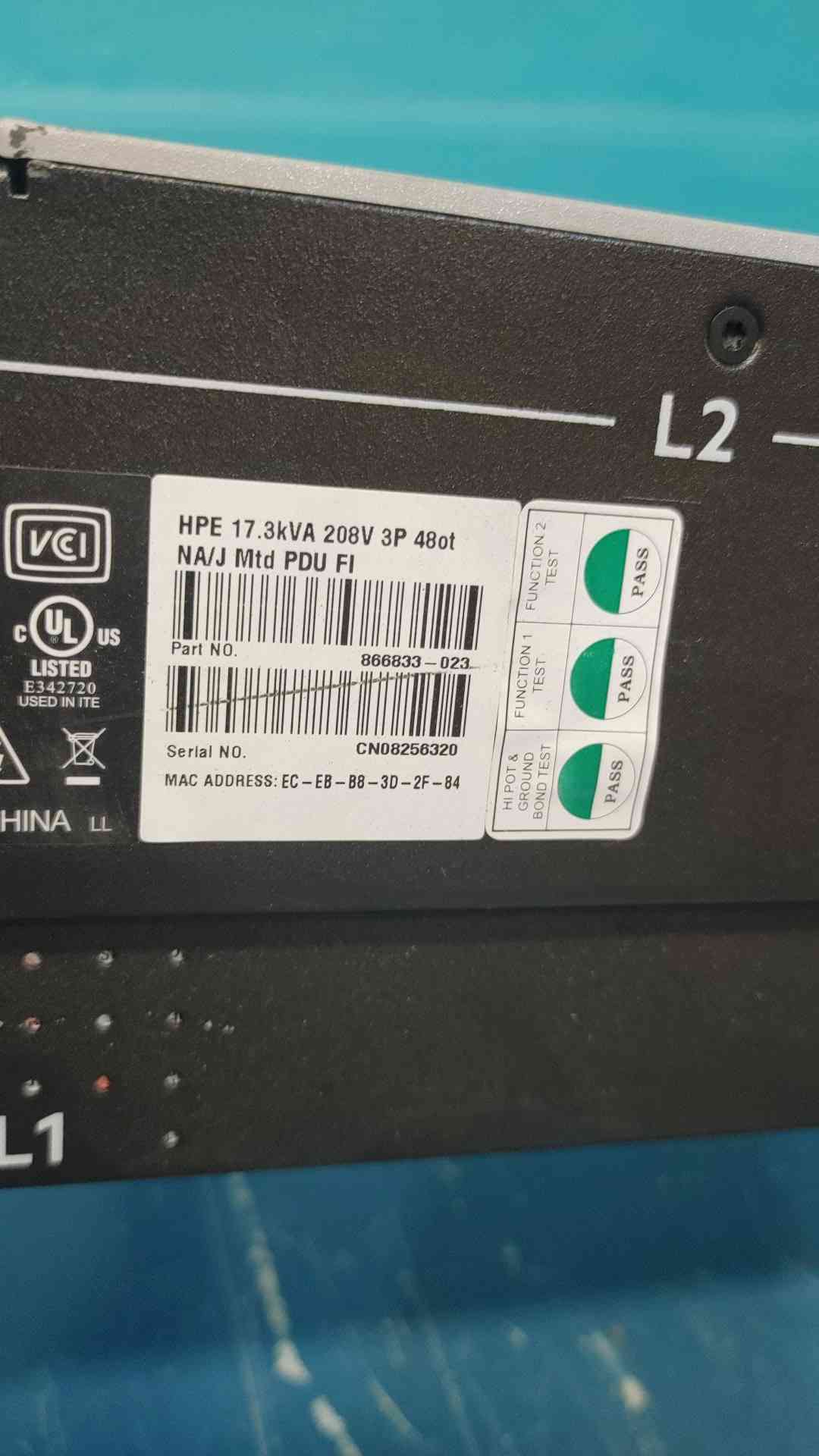 HPE P9R83A 866833-023 17.3kVA 208V 3-Phase 48 Outlet Vertical Rack PDU PDU FI