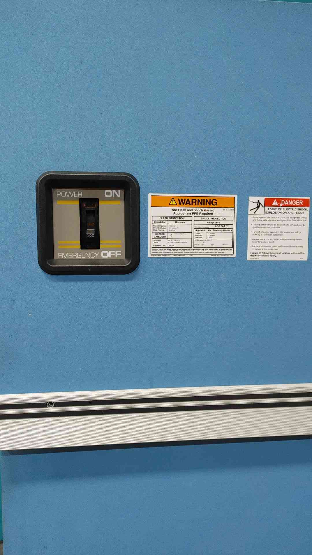 Liebert FH529C 25-30 Ton Downflow Chilled Water CRAH CRAC Unit 460V 3Ph Data Center