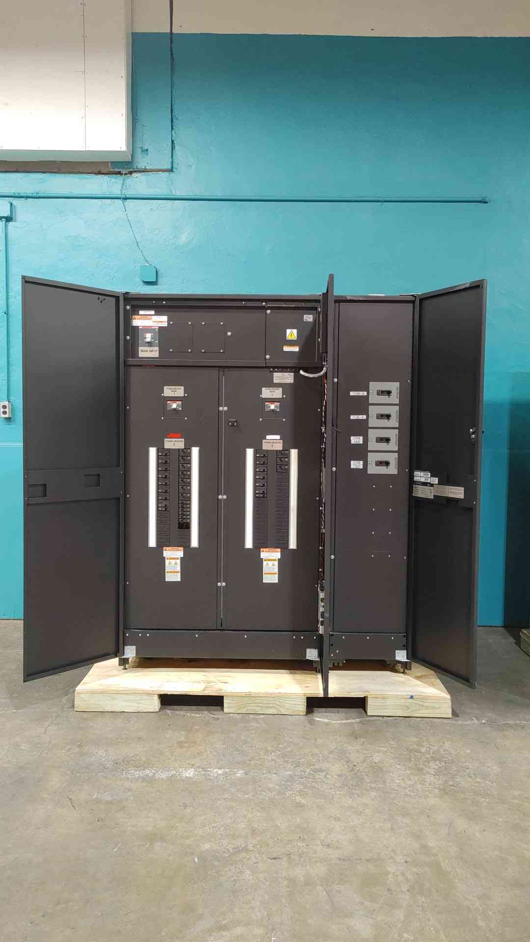 Liebert PPC 150kVA Data Center PDU 480V to 208Y/120V PPA150C w/ EXC Panel Cabinet