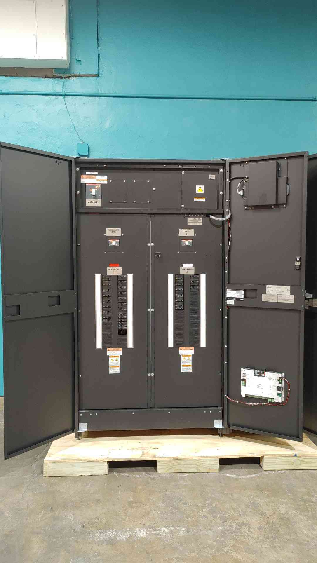 Liebert PPC 150kVA Data Center PDU 480V to 208Y/120V PPA150C w/ EXC Panel Cabinet