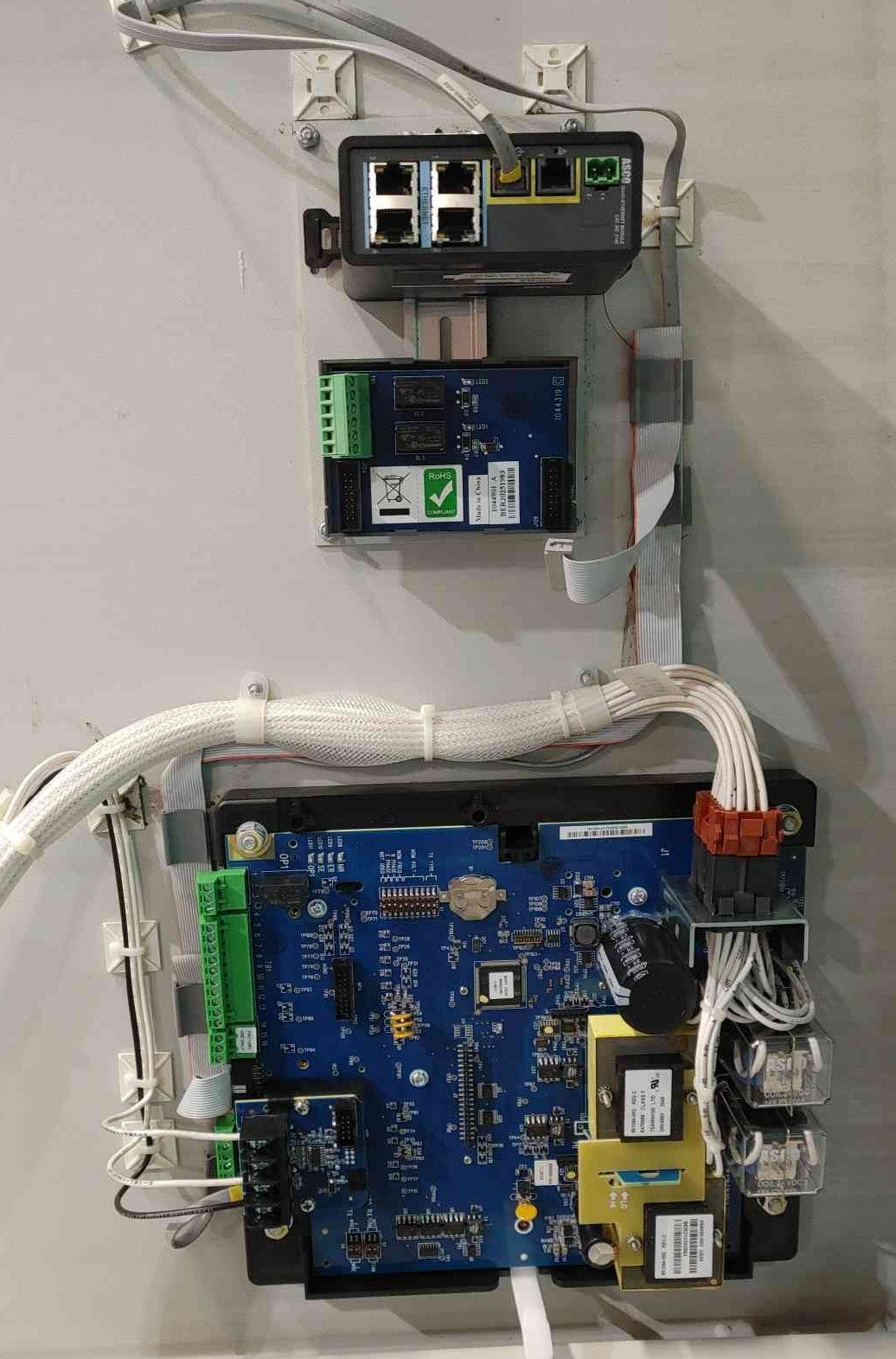 ASCO 300L Series 400A Automatic Transfer Switch 240V 1Ph ATS J0300L420400FGXC