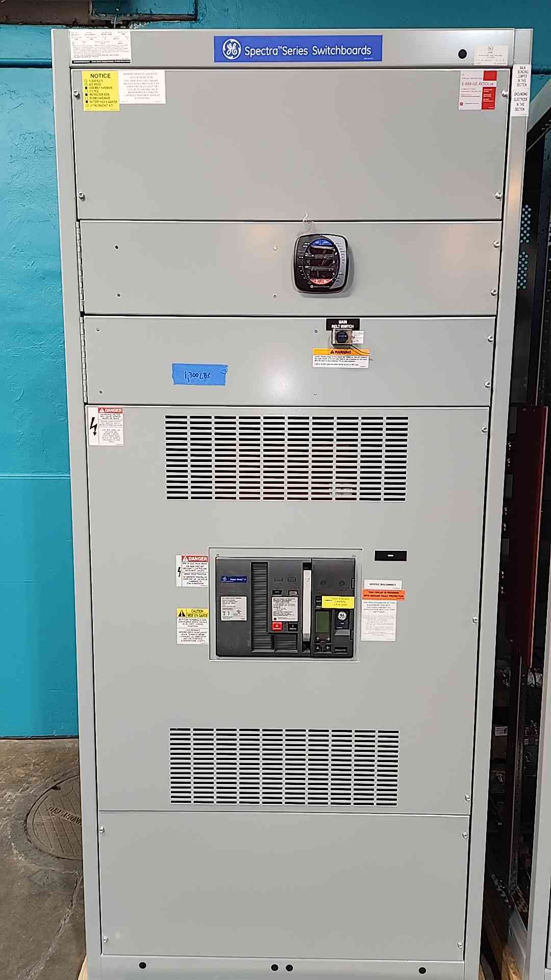 NEW GE Spectra 2500A 480Y/277V 3Ph 3-Sec Switchboard Lineup w/ 2500A Main & Breakers