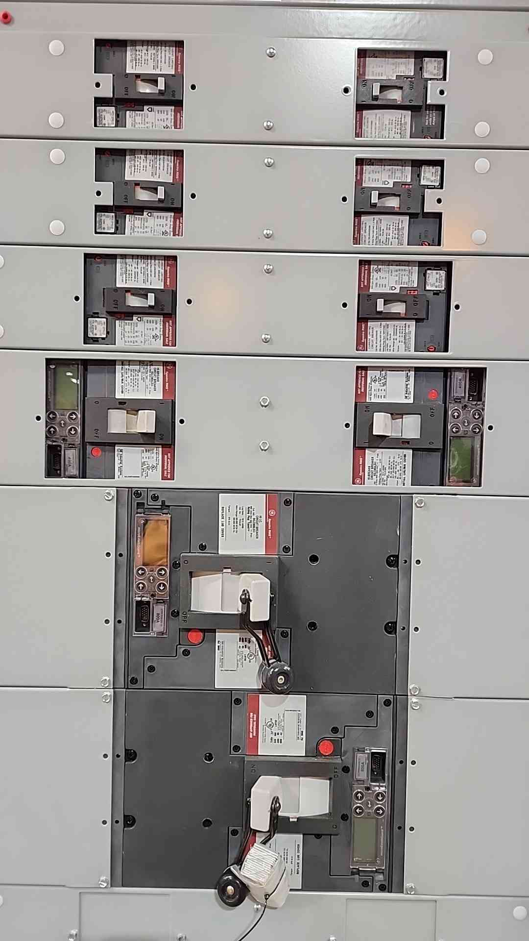 NEW GE Spectra 2500A 480Y/277V 3Ph 3-Sec Switchboard Lineup w/ 2500A Main & Breakers