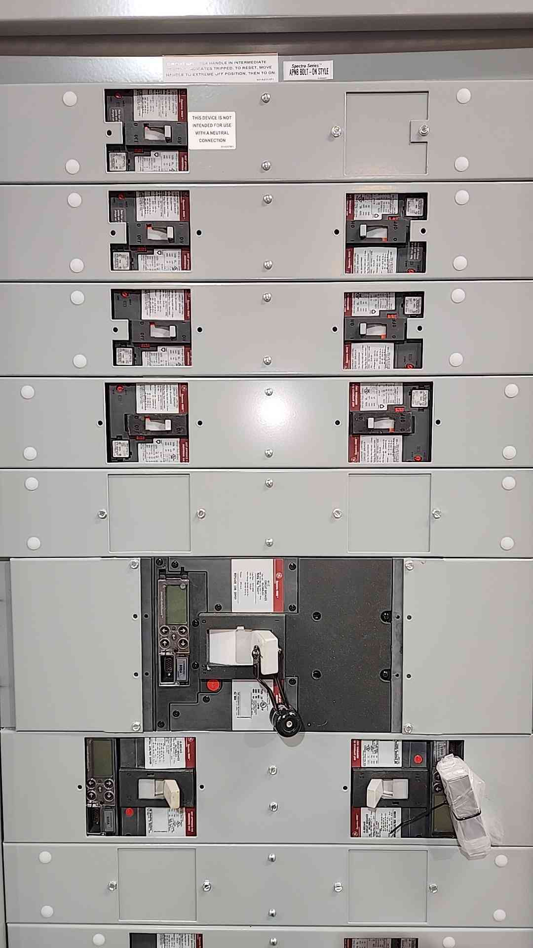 NEW GE Spectra 2500A 480Y/277V 3Ph 3-Sec Switchboard Lineup w/ 2500A Main & Breakers