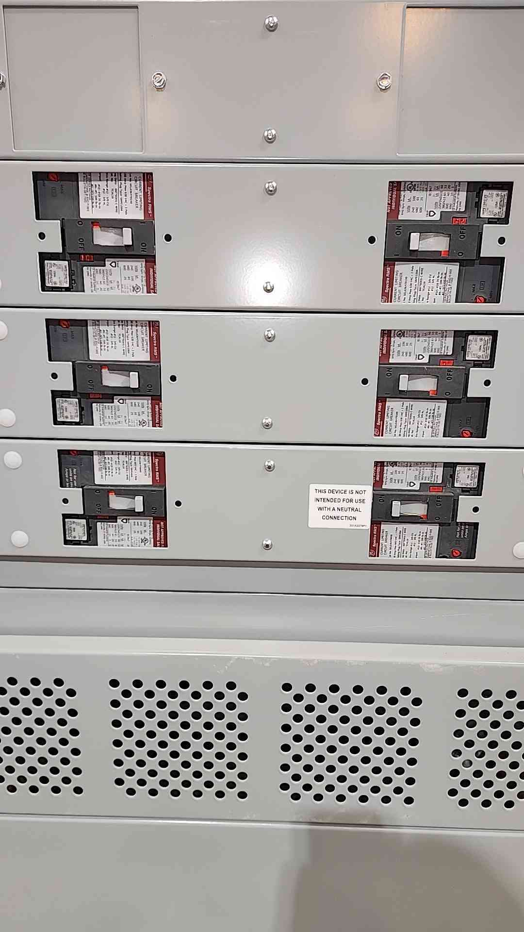 NEW GE Spectra 2500A 480Y/277V 3Ph 3-Sec Switchboard Lineup w/ 2500A Main & Breakers