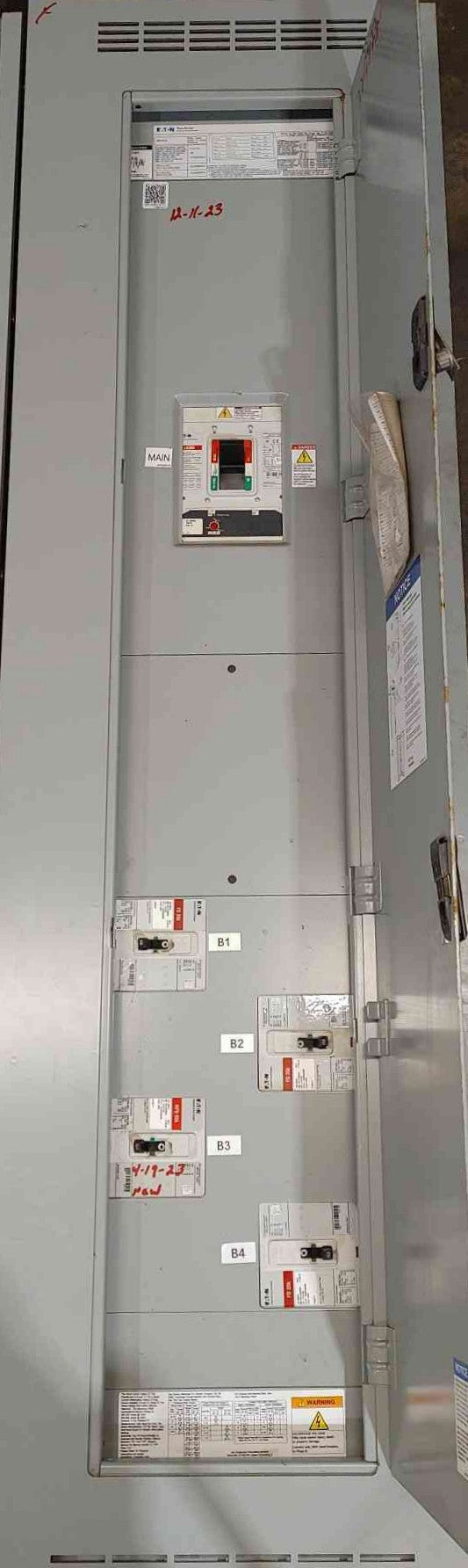 Eaton PRL3a Pow-R-Line Panelboard 600A 480Y/277V 3PH 4W EZB2072R 600 Amp Main