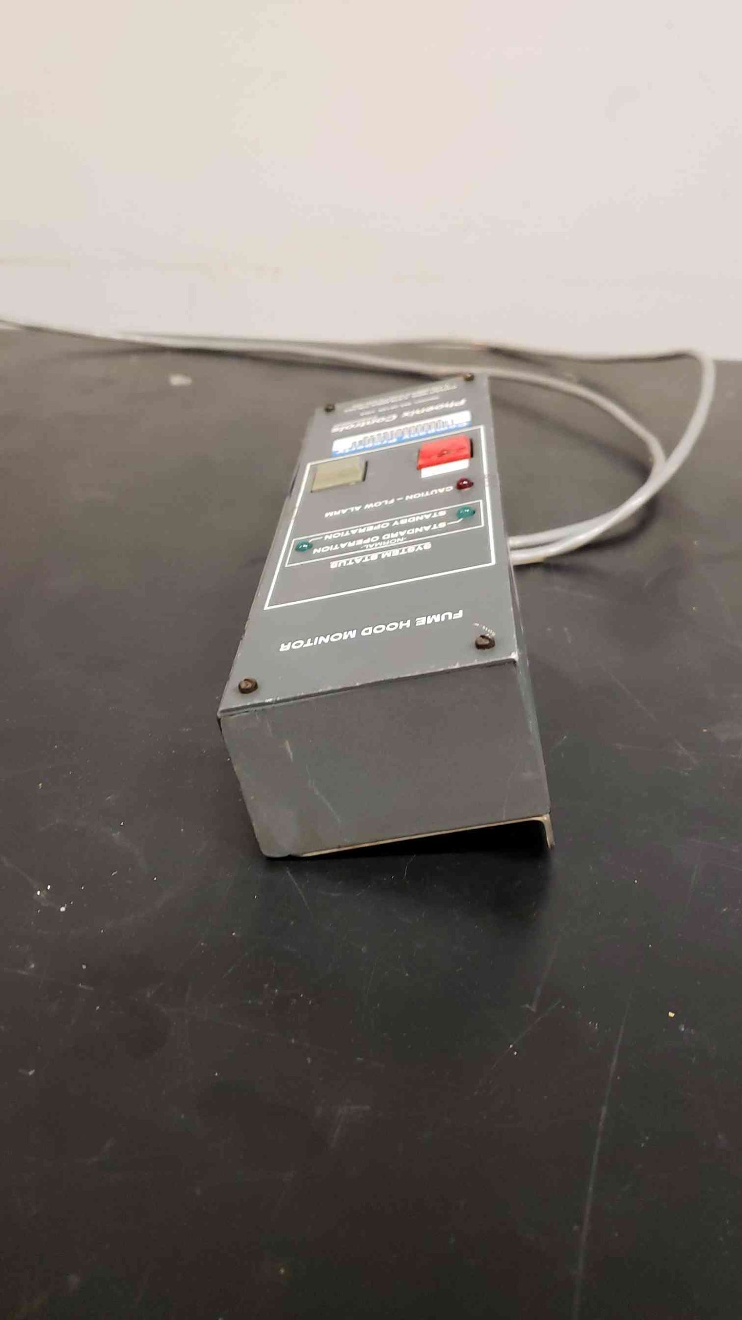 Phoenix Controls FHM510-ENG Fume Hood Monitor Display Module 15530F