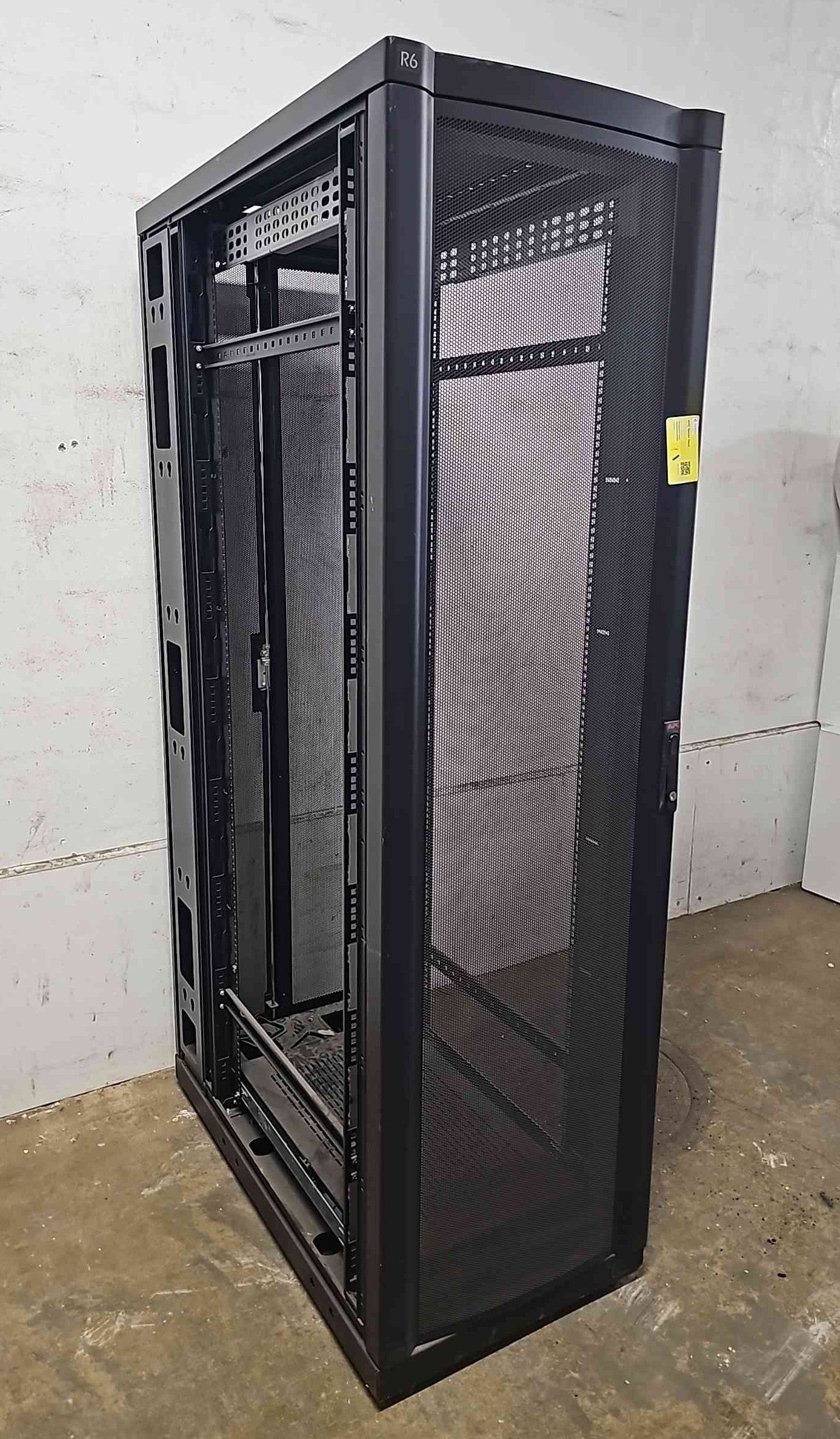 42U APC Server Rack Doors & Wheel (S6LLST2103)
