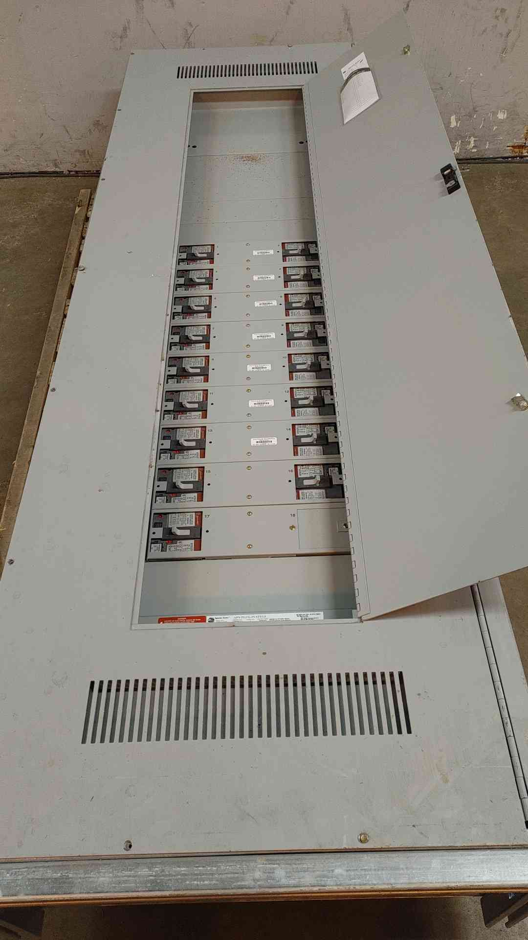 GE Spectra Series 600A 480V 3PH Panelboard (SKU: 109915)