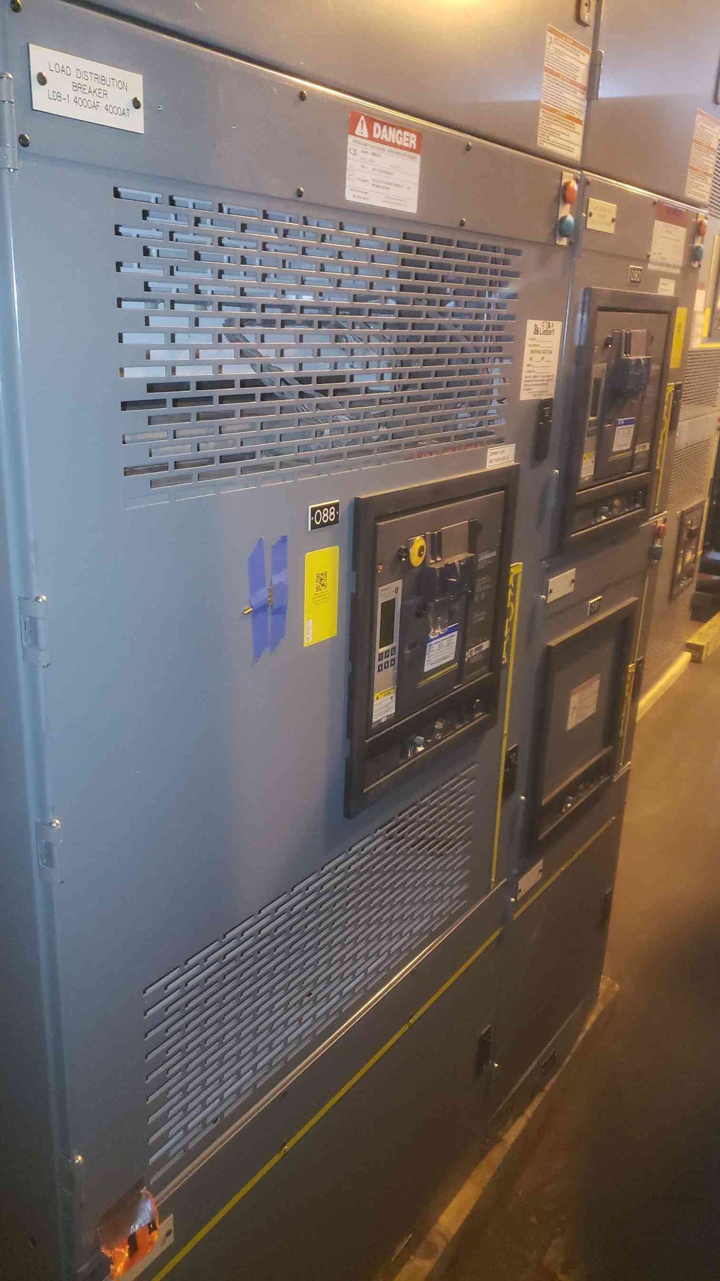 Square D 4000A 480V 3PH 3W 10 Section Switchgear (SKU: 110716)