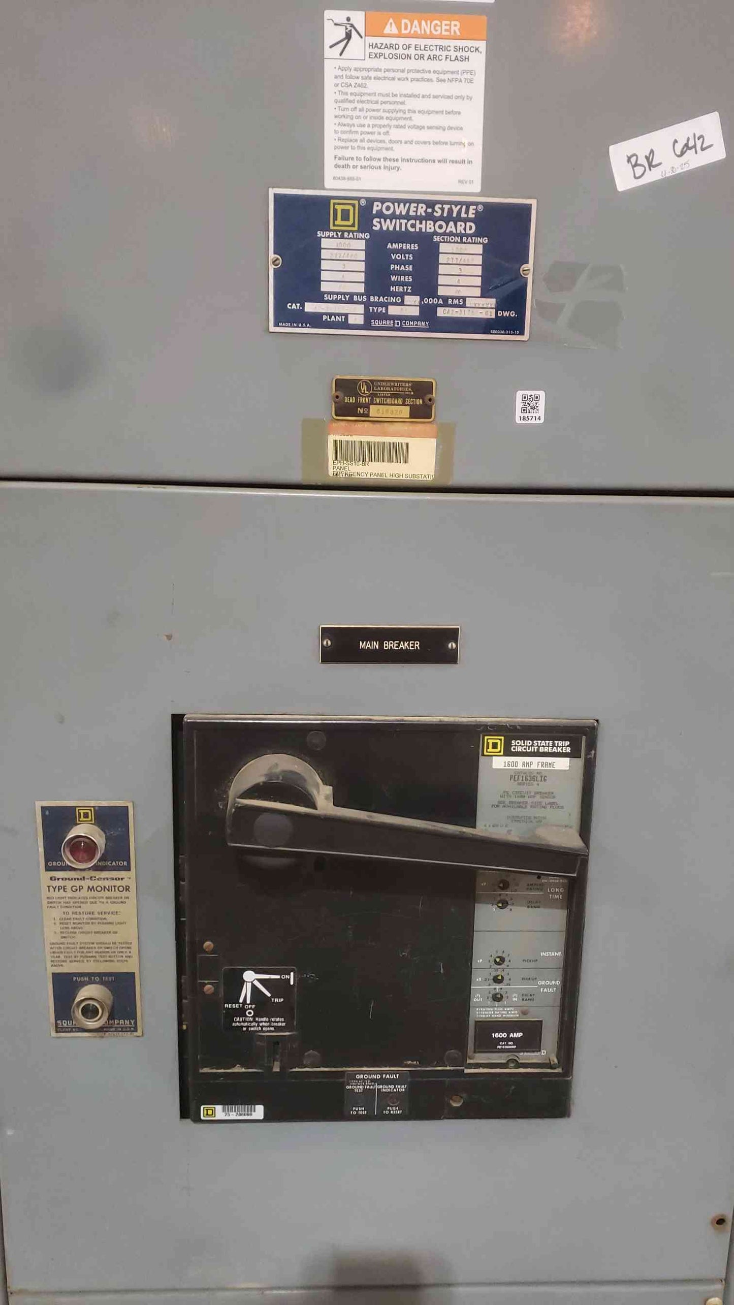 SQUARE D 1000A 277/480V Power-Style Breaker Switchboard Missing Side Covers 1 Main & 3 Dist Breakers (SKU: 111254)