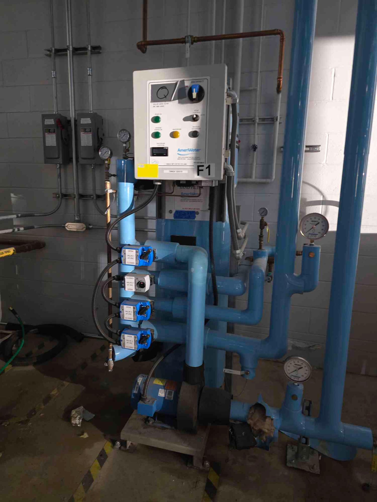 AmeriWater High Efficiency Sand Filter 460V Water Filtration Pump Controller & Manifolds