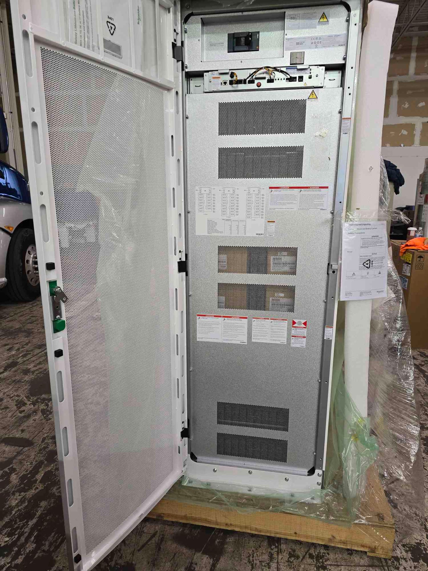 Schneider Electric Galaxy Lithium-ion Battery Cabinet (SKU: 111352)