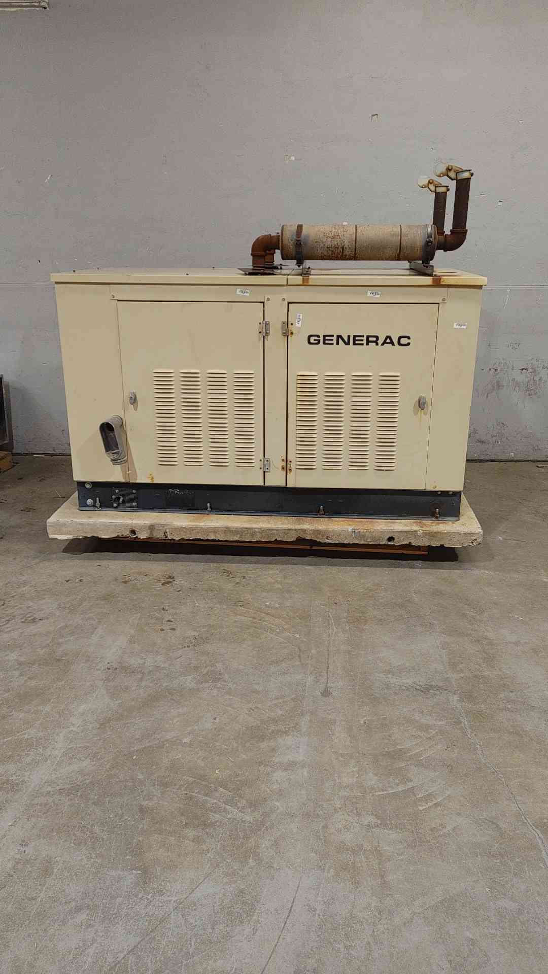 AS-IS 35kW Generac 291.6A 120/240V 1PH Nat Gas LP Generator SG035 1214Hrs(SKU: 112206)