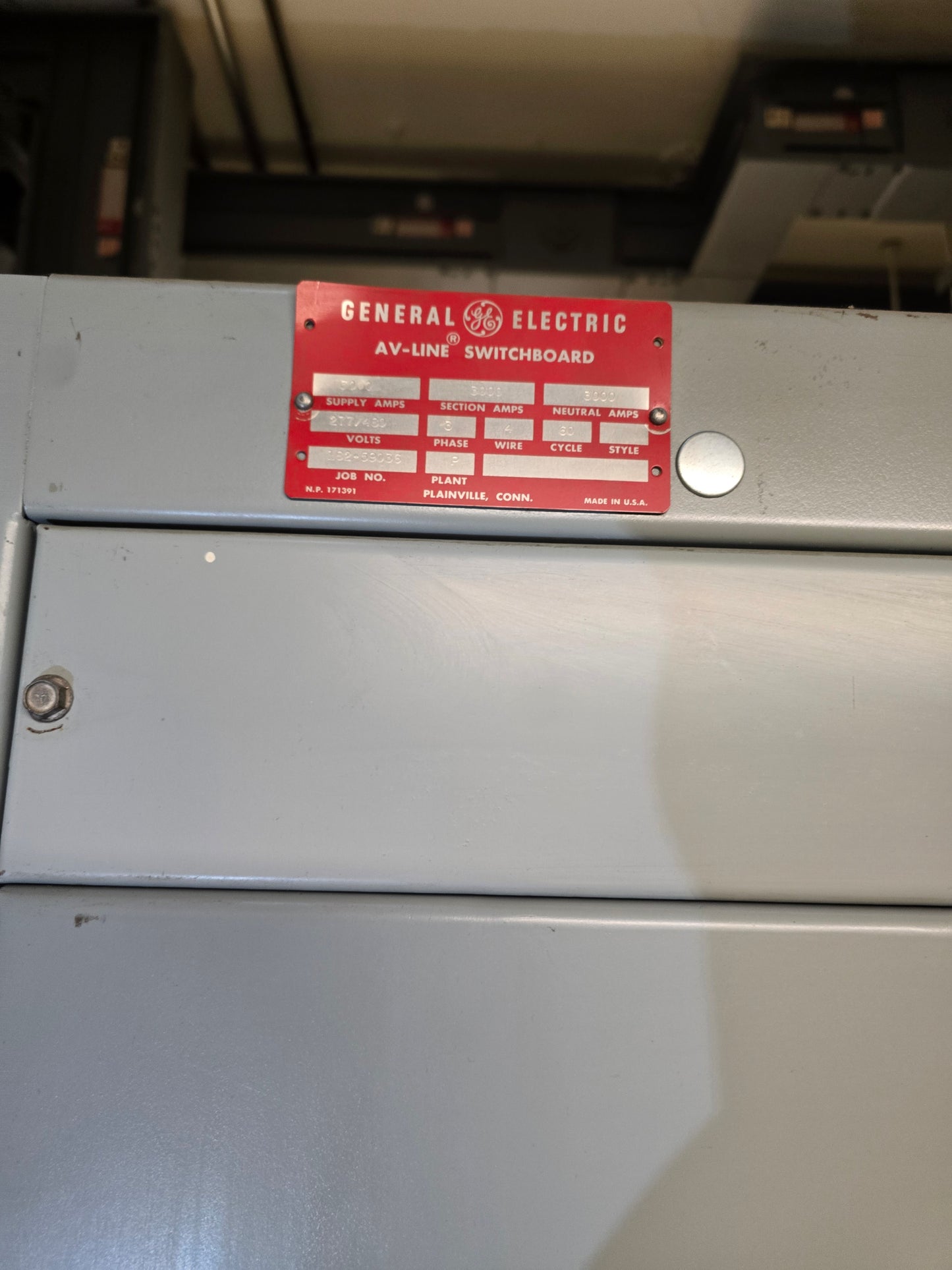 3000A Switchgear Lineup with Integrated Transformer 7 Section 480v x 208/120 PowerBreak GE