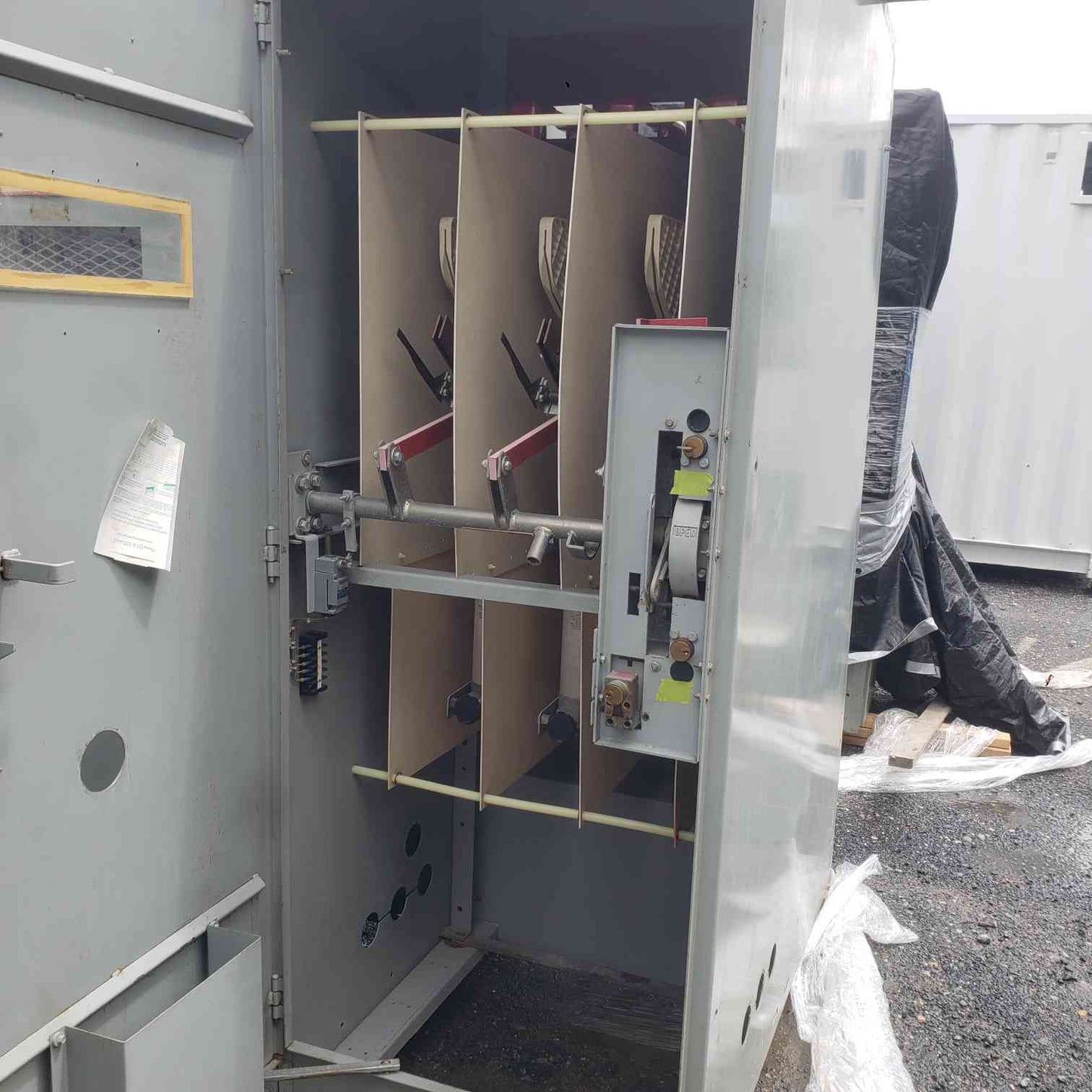 Westinghouse 1000 kVA Substation Transformer 13.8kV to 480V 2000A Switchboard Panel