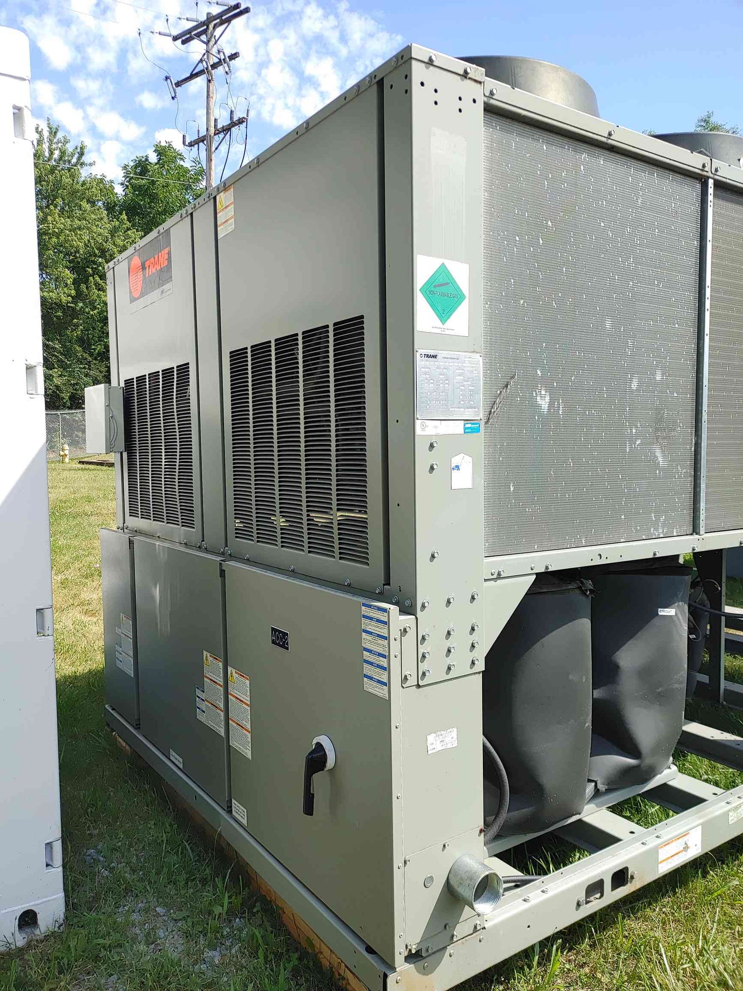 Trane 120 Ton Air Cooled Chiller CGAM 460V 3PH R410A Commercial Scroll HVAC Pack