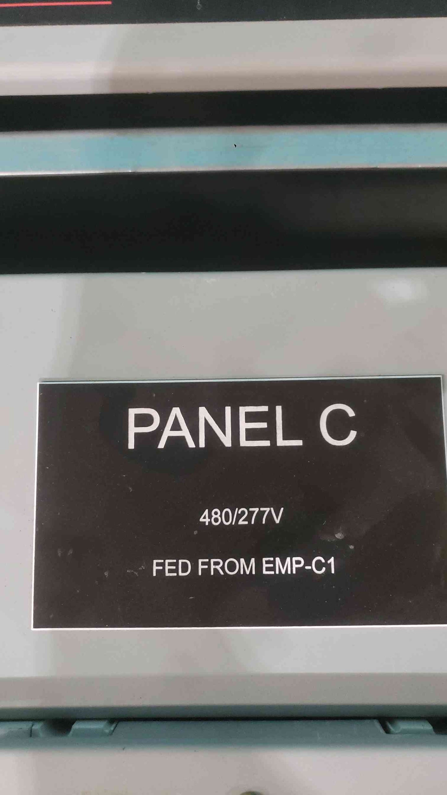 GE Spectra Series Power Panelboard 480V 3-Phase Populated 16x 3-Pole Breakers AsIs