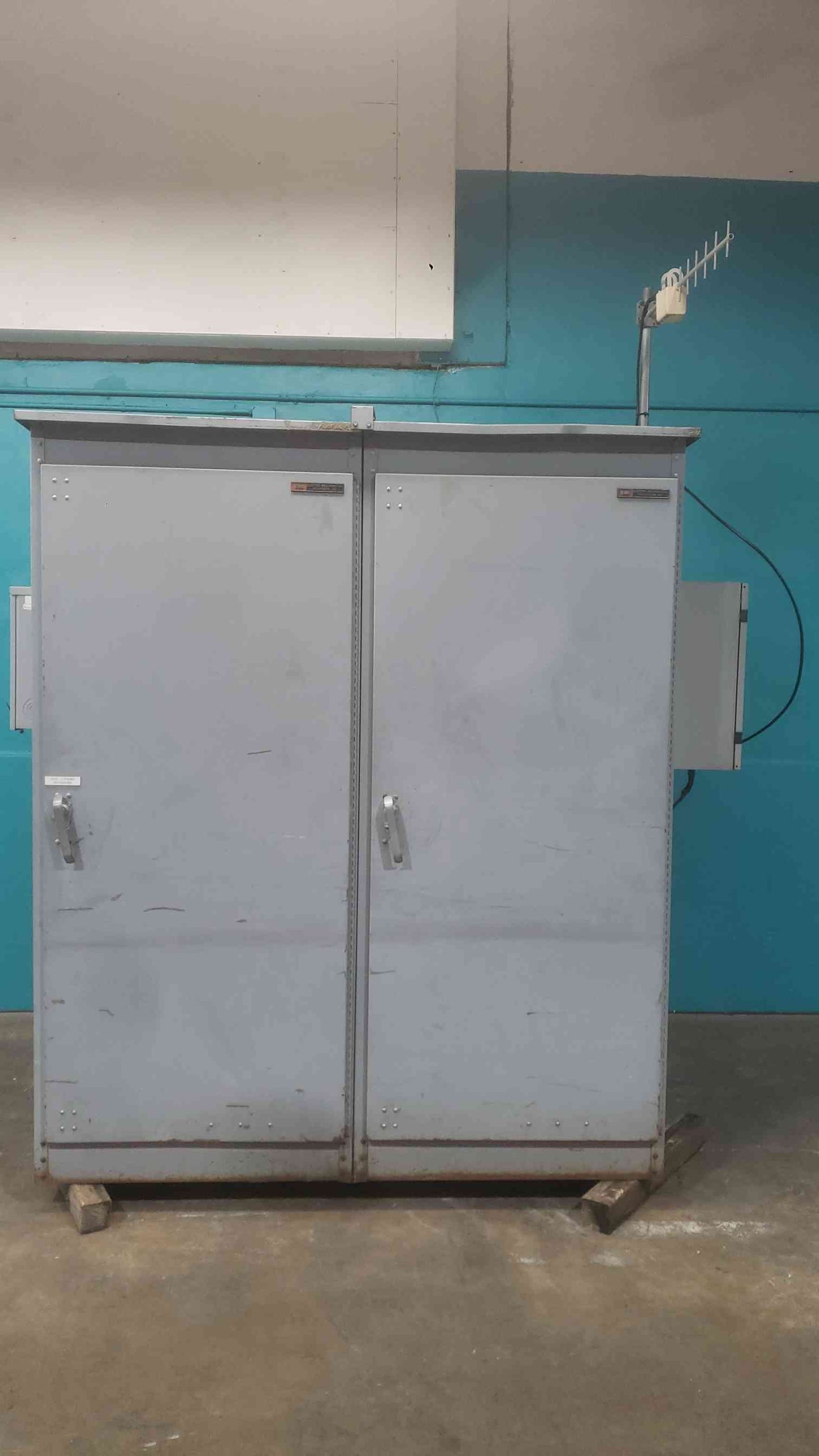 EMI ASCO 7000 3000A 480V 3PH Outdoor ATS Switch & Boltswitch Disconnect Lineup