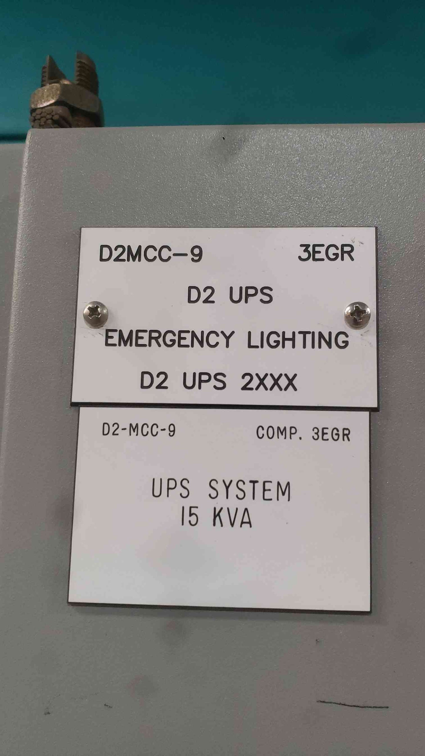 Ametek DPP 15 kVA Industrial UPS System 480V to 120V Tower DPP015 GE Breakers