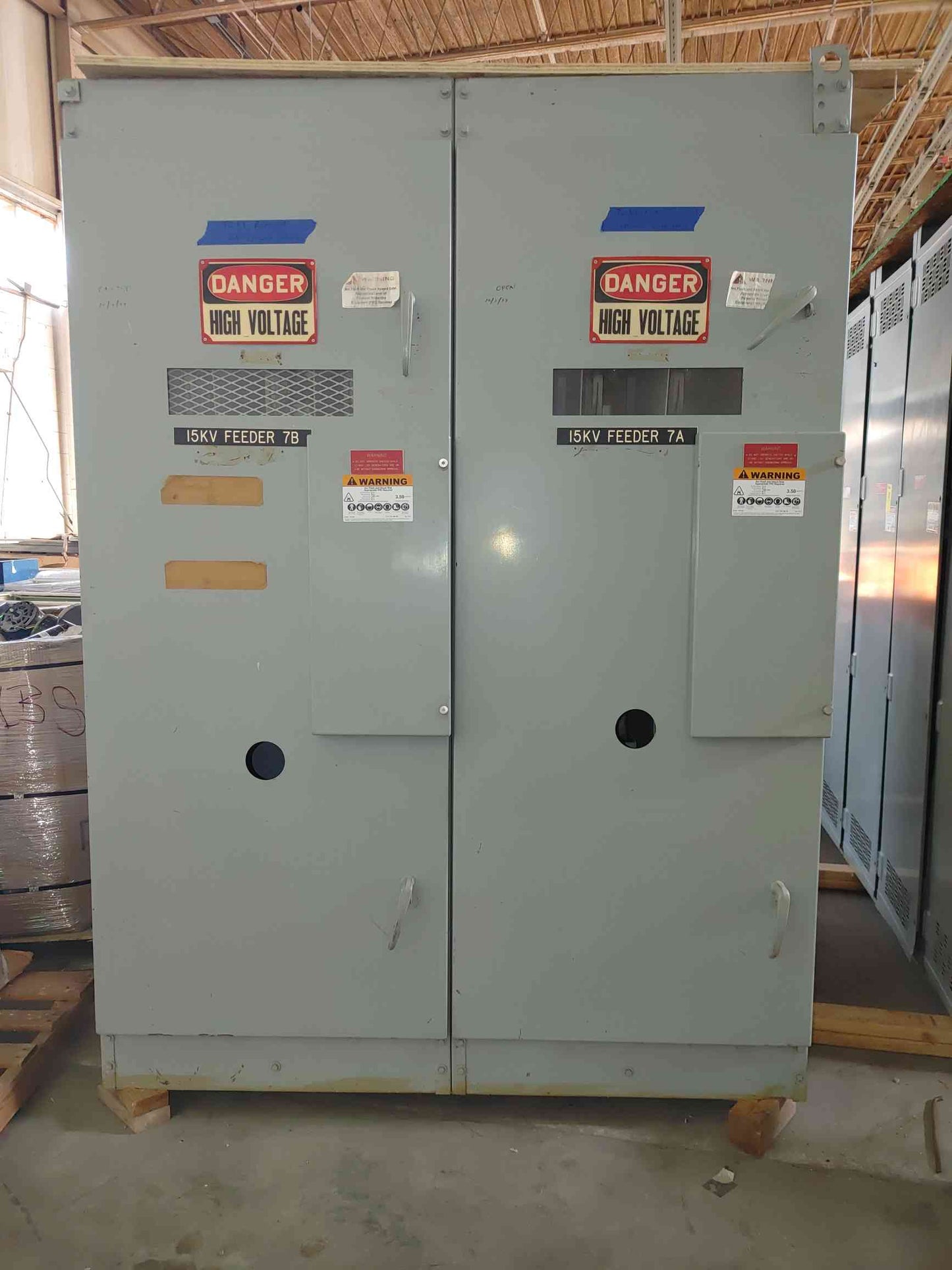 Westinghouse WLI 15kV 600A Load Interrupter Switchgear Lineup 15 kV 2 Bay