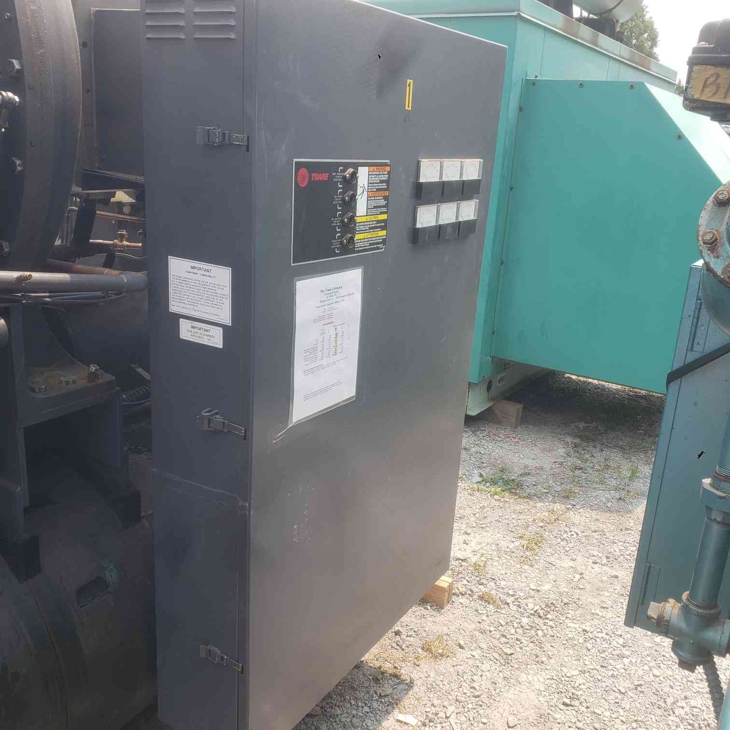 Trane CVHE-032F 320 Ton Centrifugal Chiller 460V R-123 UCP2 FastPak Panel