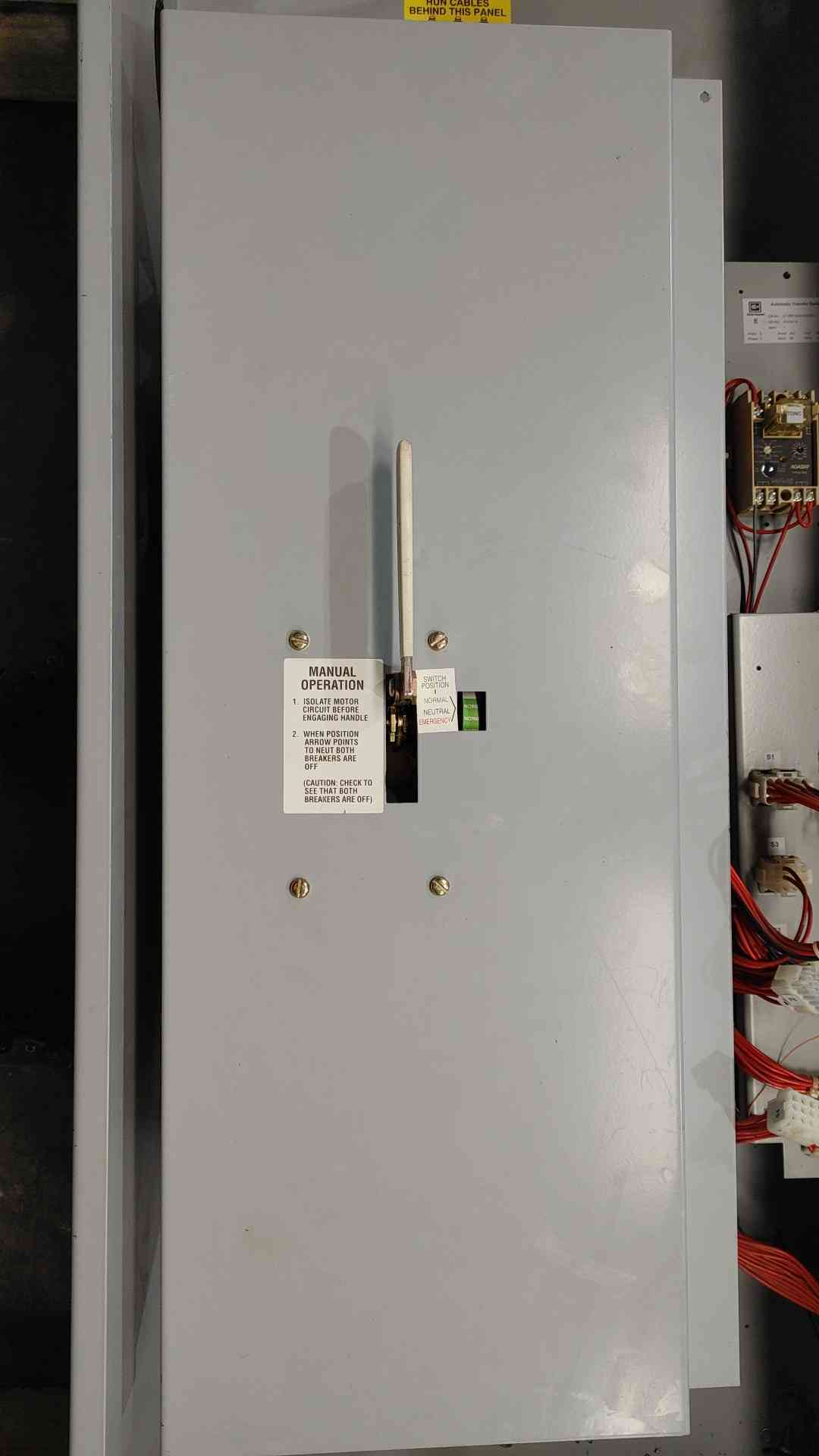 Cutler Hammer Automatic Transfer Switch 400A 480V 3Phase 3Pole ATVMLDA30400XSU