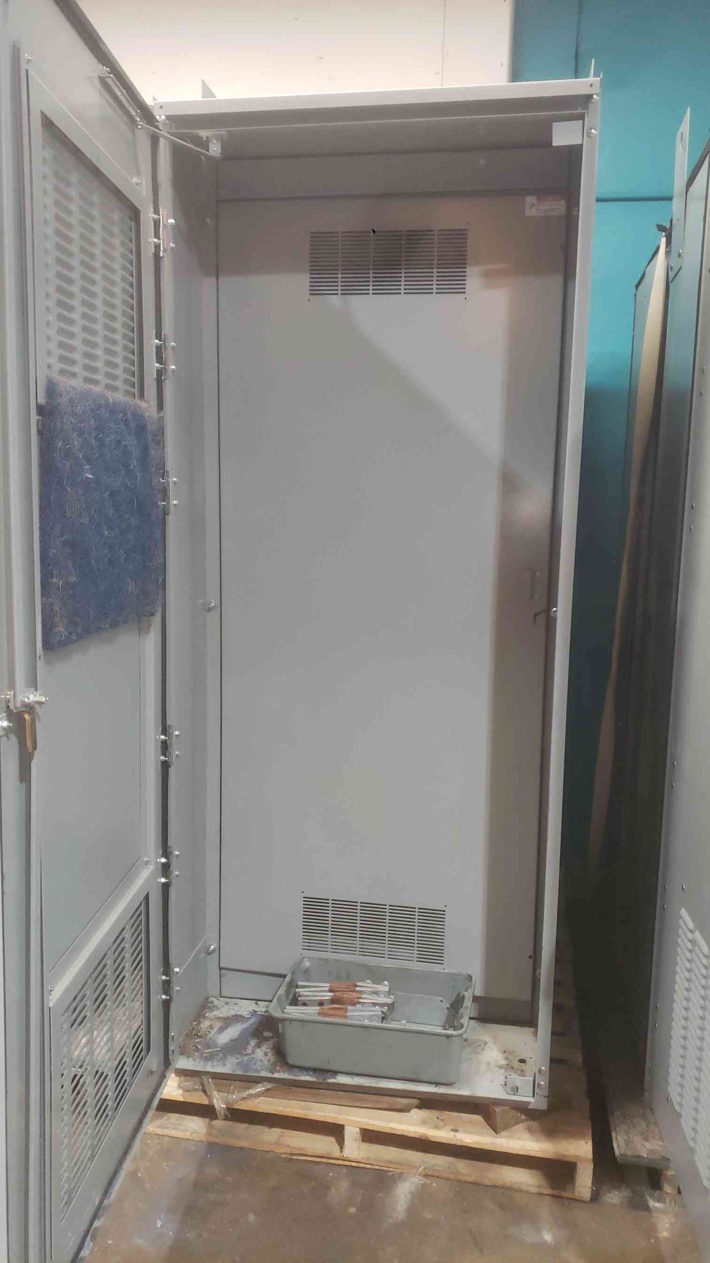 NEW Eaton 2500A 800V 3PH 4W Switchgear 3 Section Lineup (SKU: 114508)