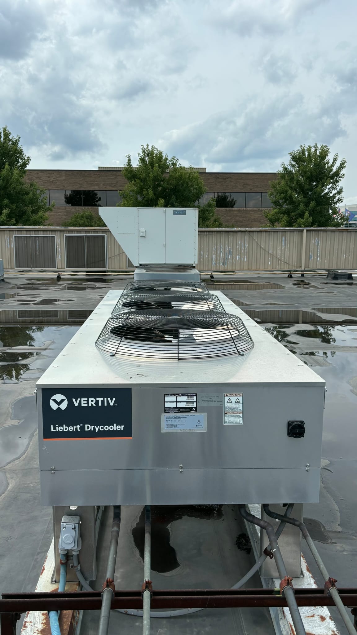 Vertiv Liebert DCDF308-A Outdoor Air Cooled Condenser 3-Fan 460V 3PH 2022