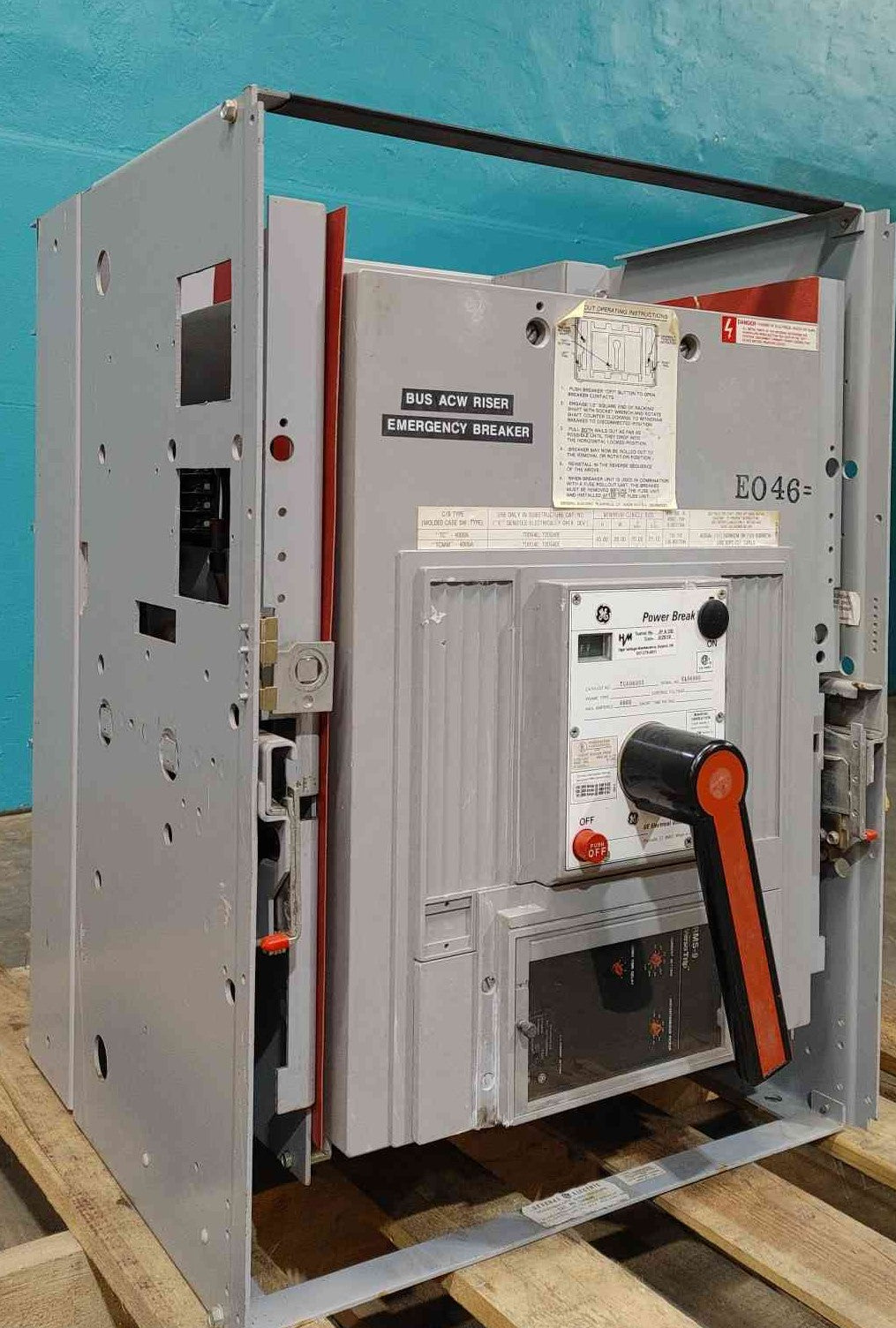 GE Power Break TC4040SS 4000A 3 Pole Drawout Circuit Breaker RMS-9 VersaTrip