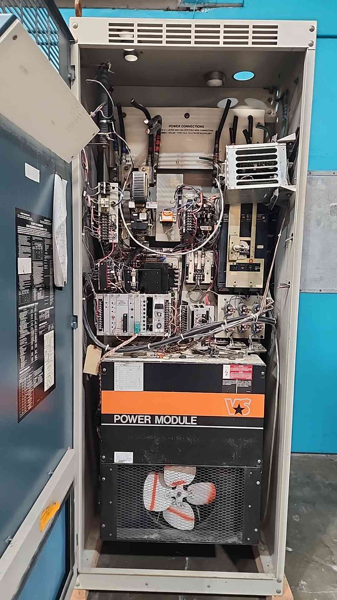 Reliance Electric MaxPak Plus VS Drive Cabinet 400HP 460V 500V DC 1GA693953