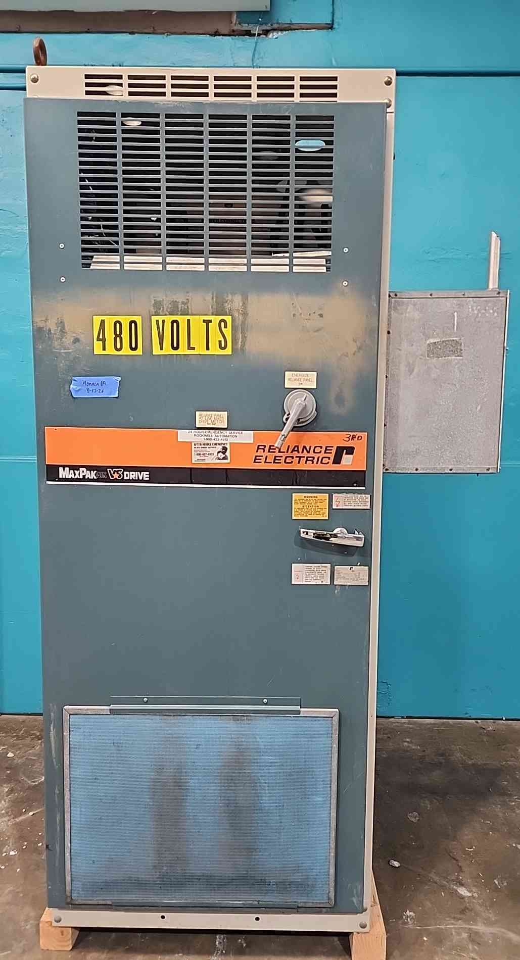 Reliance Electric MaxPak Plus VS Drive Cabinet 400HP 460V 500V DC 1GA693953