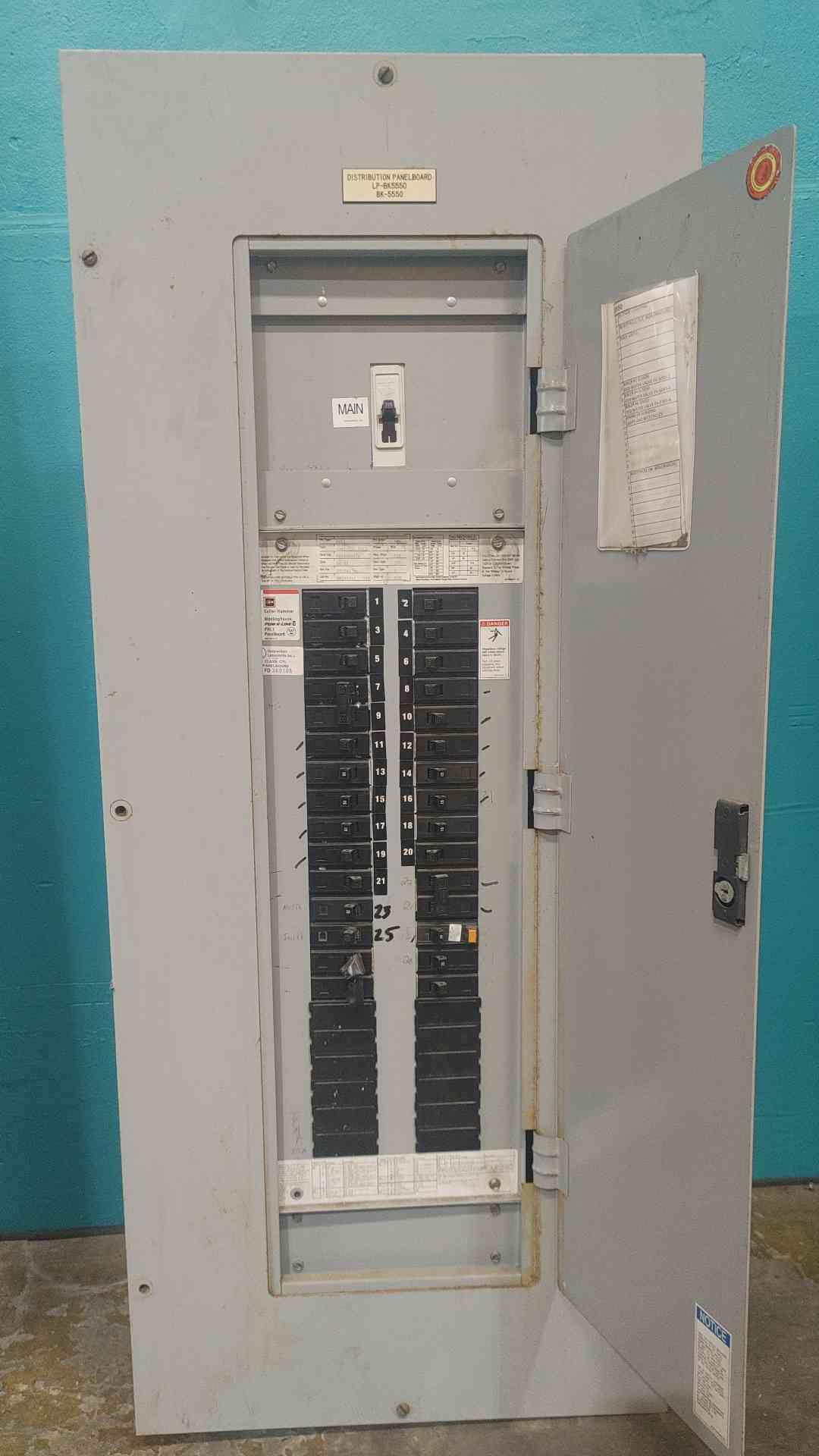 Cutler Hammer PRL1a 225A 208Y/120V 3 Phase Panelboard Panel 42 Ckt 25 Breakers BAB