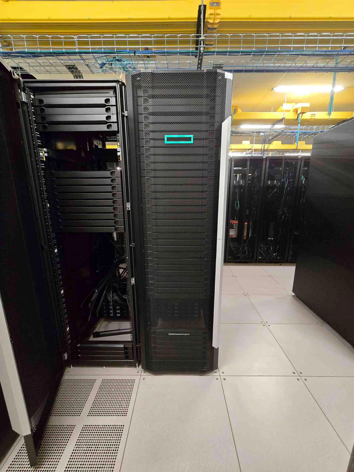 HP 42U Non-Enclosed Server Rack Assy, Rack 642, 1200mm Shock, Intigent (SKU: 115126)
