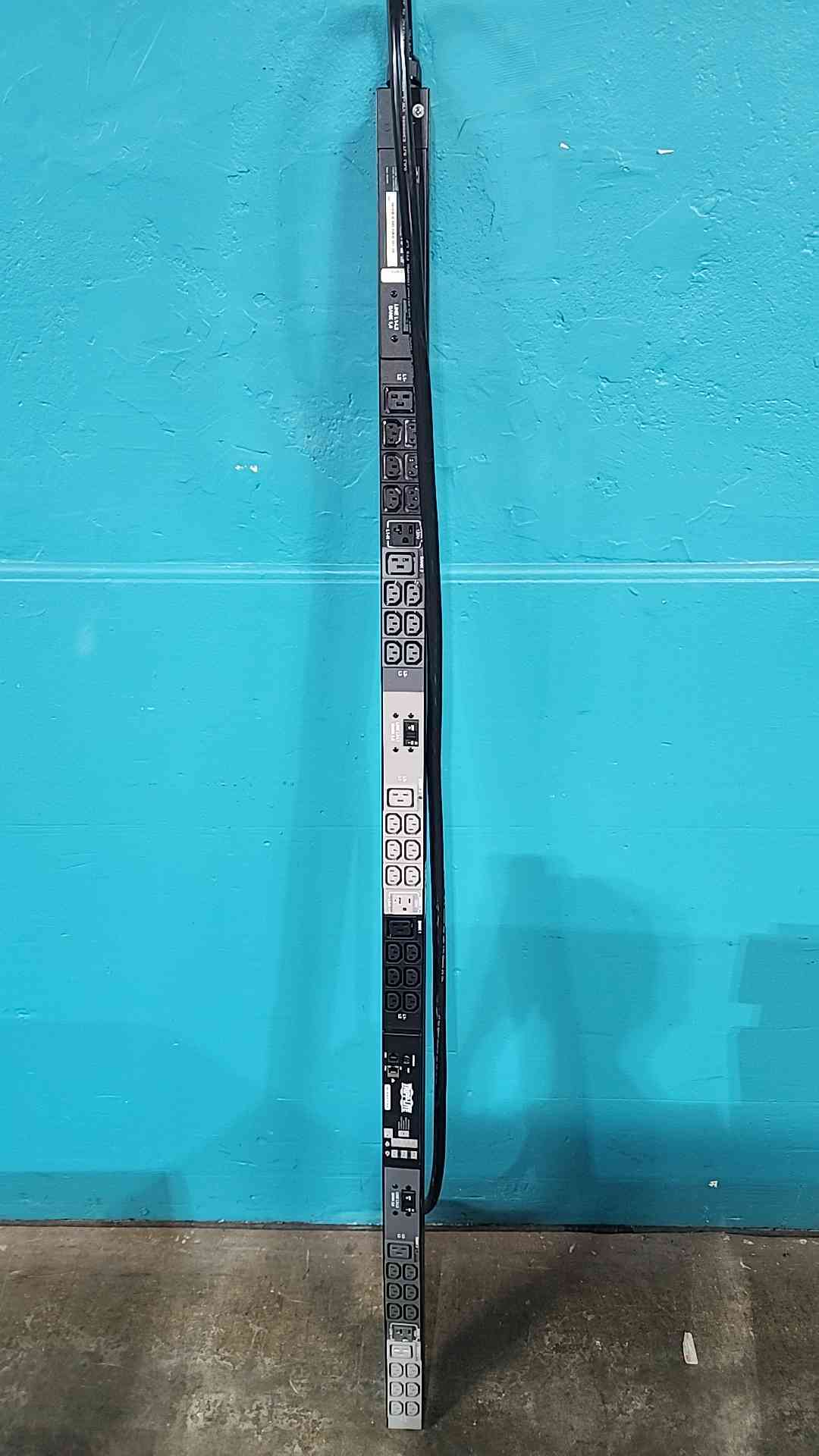 Tripp Lite PDU3VN6L2130 208V 3PH Monitored 0U Rack PDU L21-30P C13 C19 5-15/20R