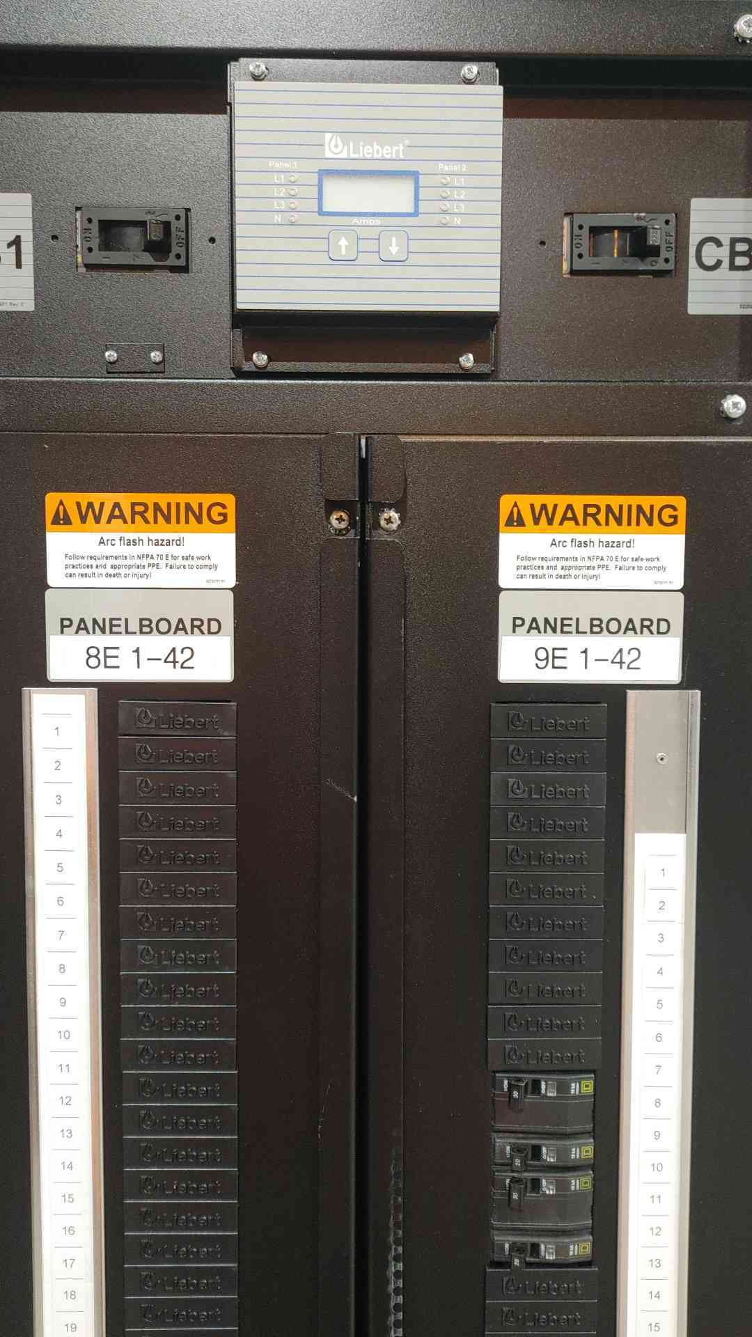 Liebert FDC4424SB11 720A Dual Input Power Distribution Cabinet PDU 208/120V 84 Pole