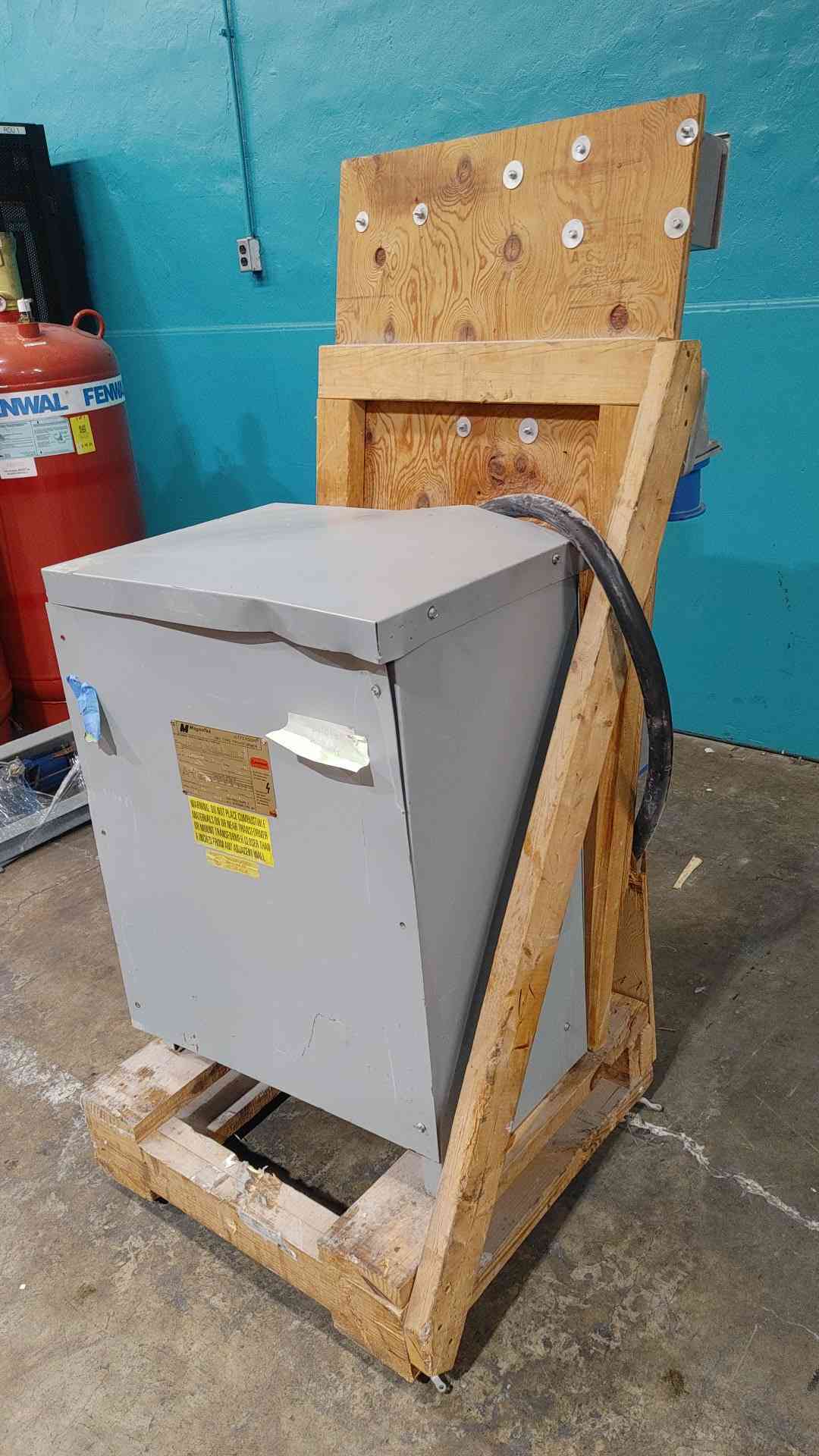 MagneTek 75 kVA Transformer Portable Temporary Power Skid 480V to 208V Breakers