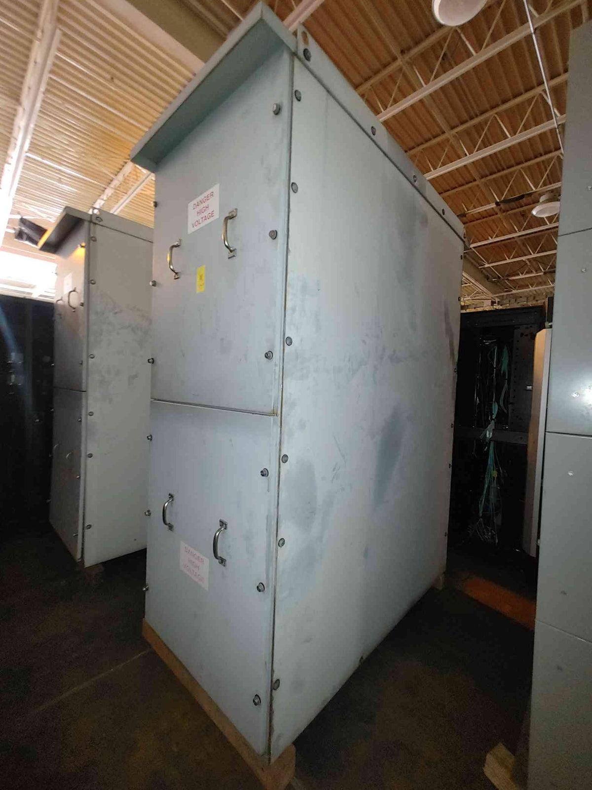 13.8kV Medium Voltage Metal Enclosed Fused Load Interrupter Switchgear Cabinet