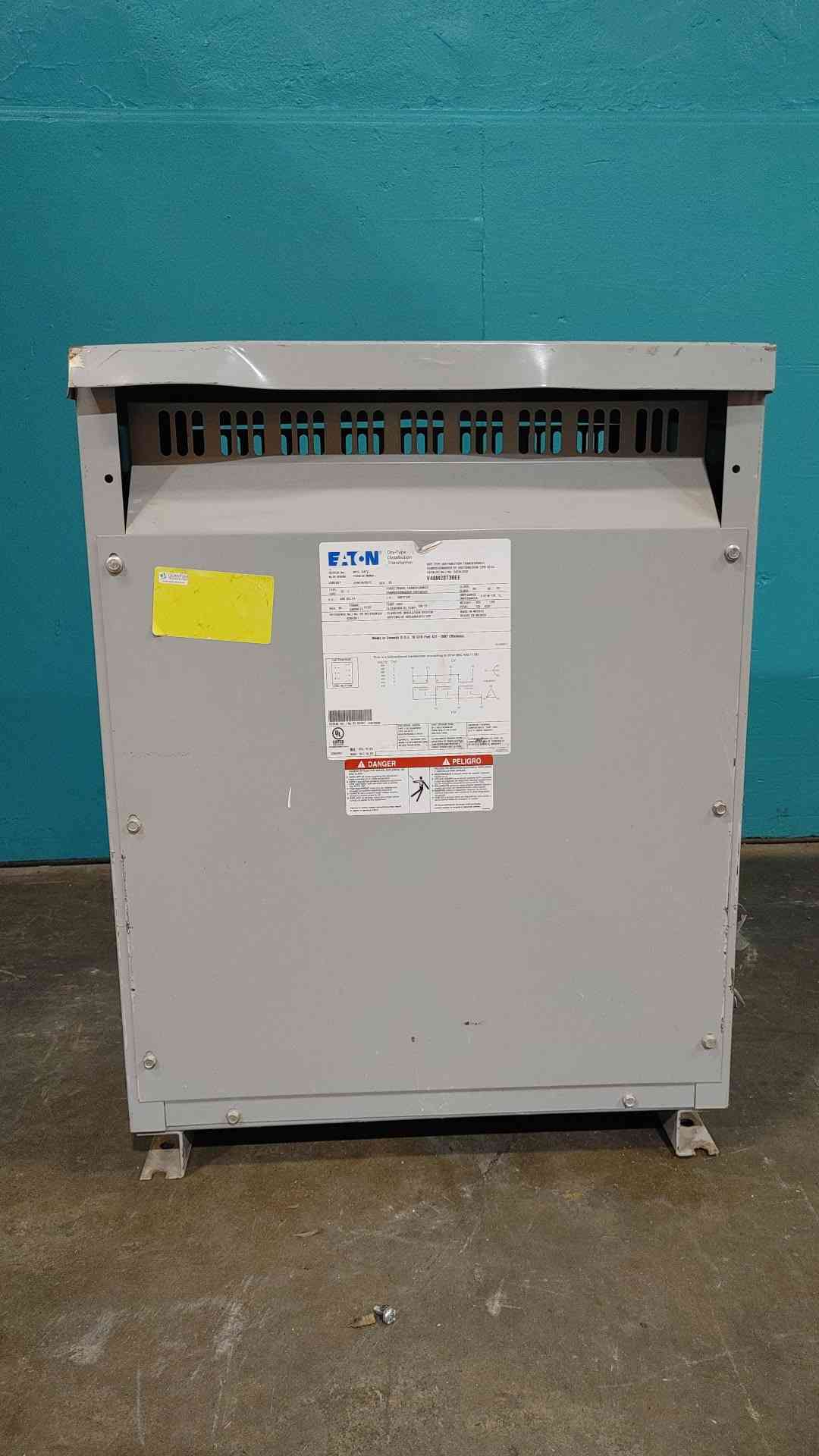 Eaton 30 KVA 3 Phase Transformer 480V Delta to 208Y/120V V48M28T30EE Dry Type