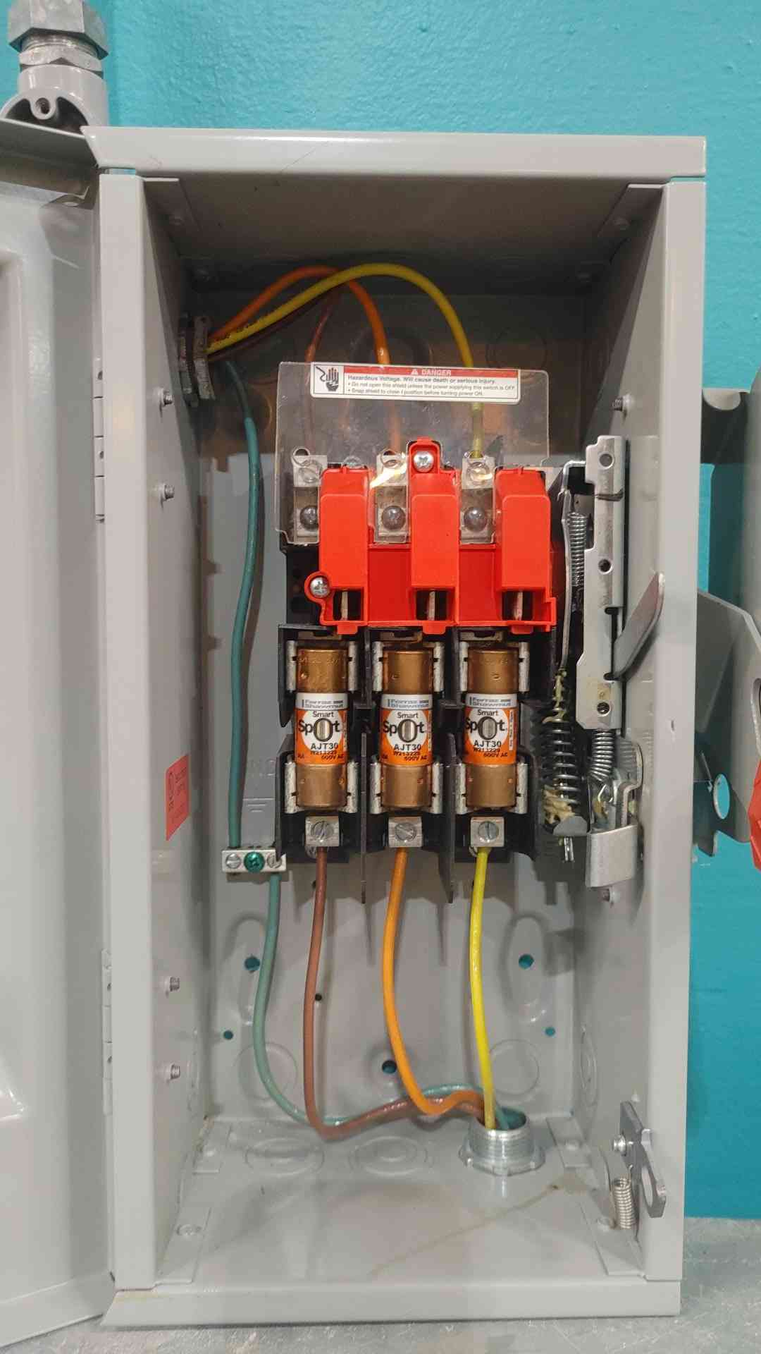 Square D 15 KVA Transformer EE15T3H 480V To 208V W Siemens HF361 30A Switch