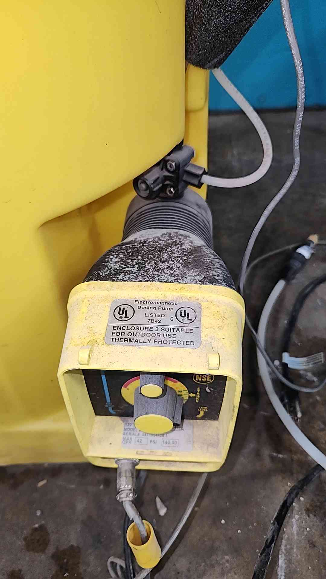 LMI Milton Roy 35 Gal Chemical Feed Tank AA771-352SI Dosing Pump 140 PSI 0.42GPH