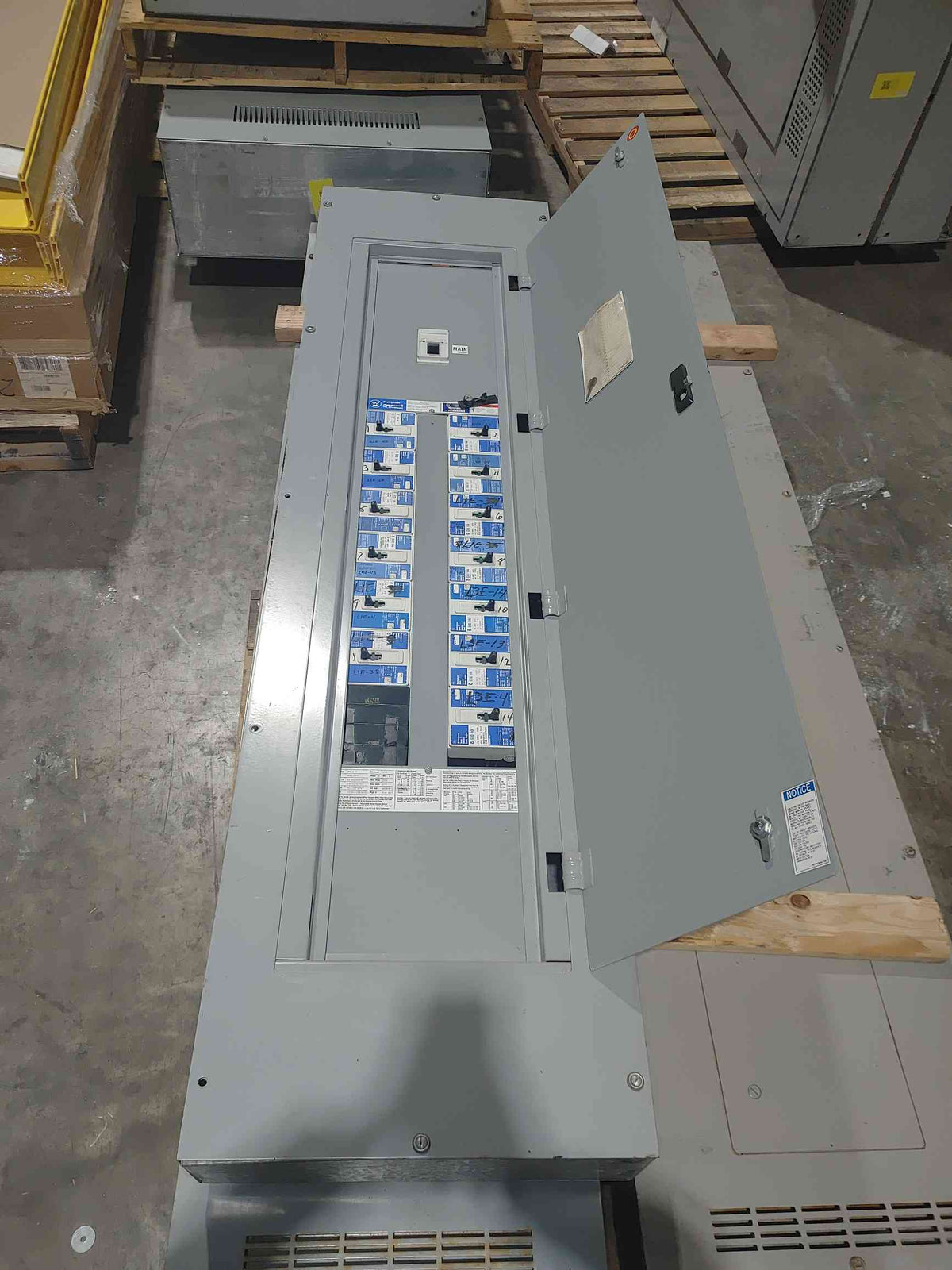 Westinghouse Pow-R-Line PRL-3 Panelboard 250A 480/277V 3PH Loaded W/ Breakers