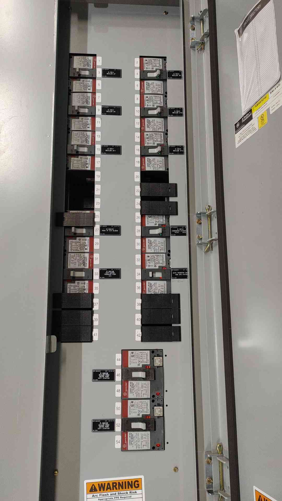 GE A-Series II Panelboard ADP3428KBX 800A 480V 3PH 3W Loaded Circuit Breakers