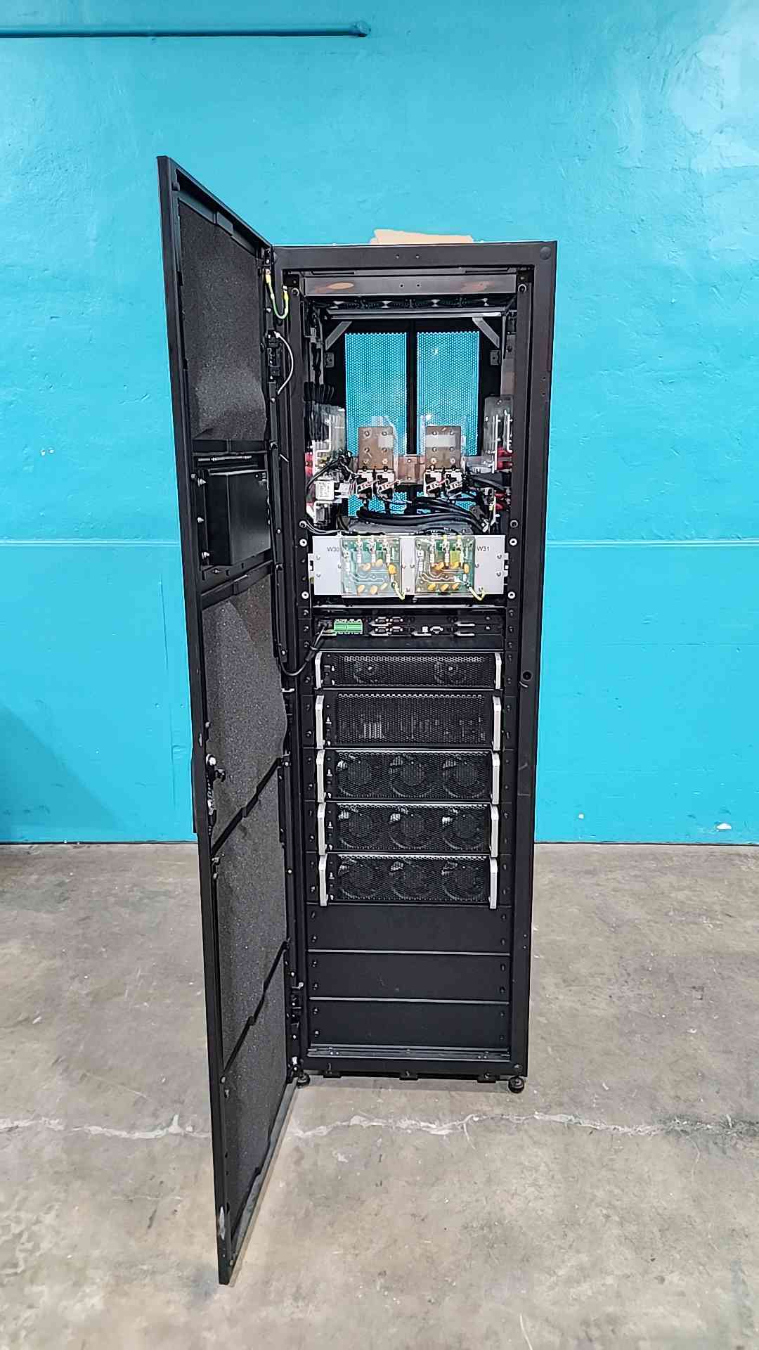 Delta DPH-150K-HV 150kVA 150kW 480V 3PH High Density Modular UPS Cabinet Power