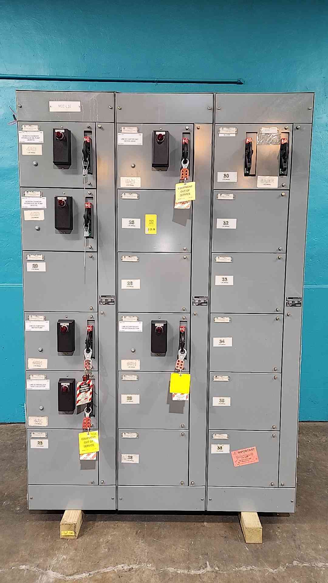 Allen Bradley Centerline 2100 MCC Motor Control Center 3 Section 800A 600V 3PH