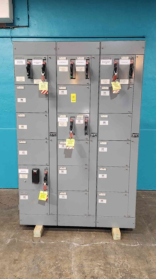 Allen Bradley Centerline 2100 MCC  Motor Control Center 3 Section 800A 600V 3PH