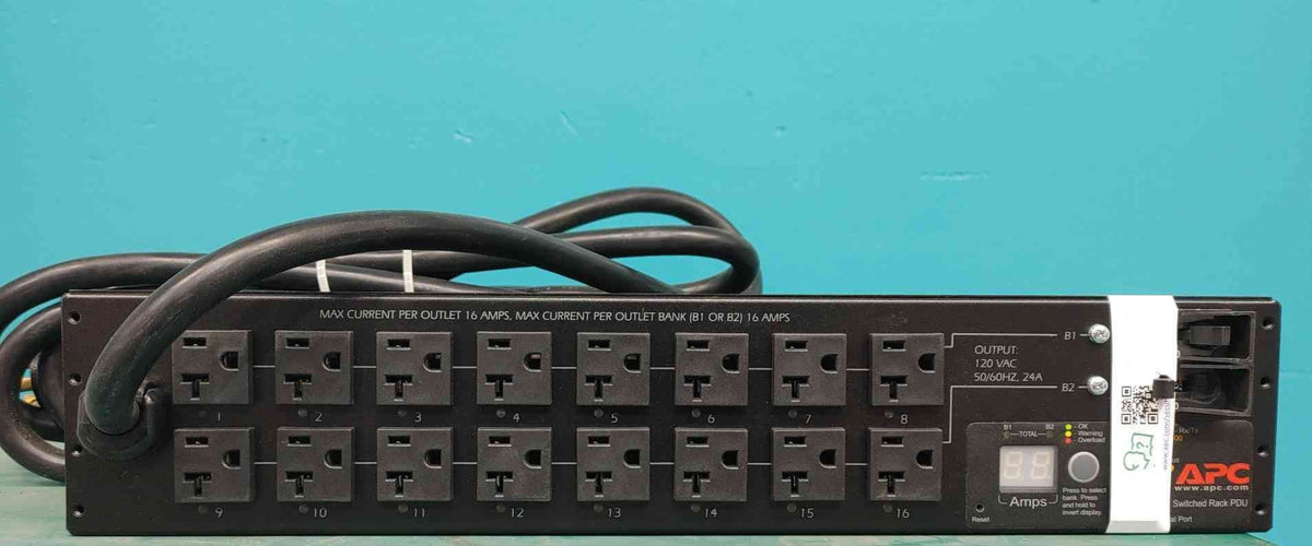 APC AP7902 Switched Rack PDU 2U 120V 30A 16-Outlet NEMA 5-20R L5-30P AP7902B